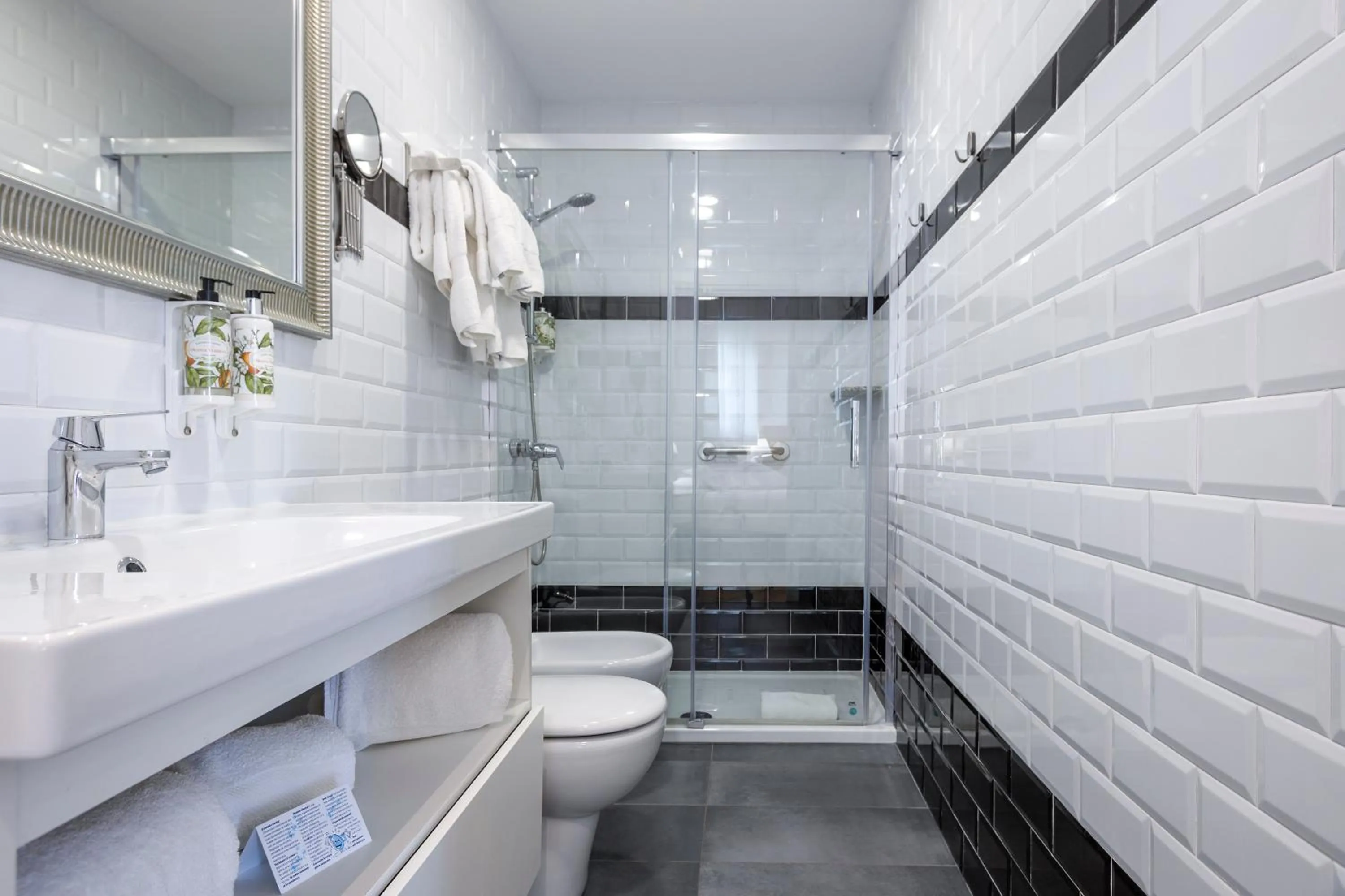 Shower in Venecia Plaza Centro