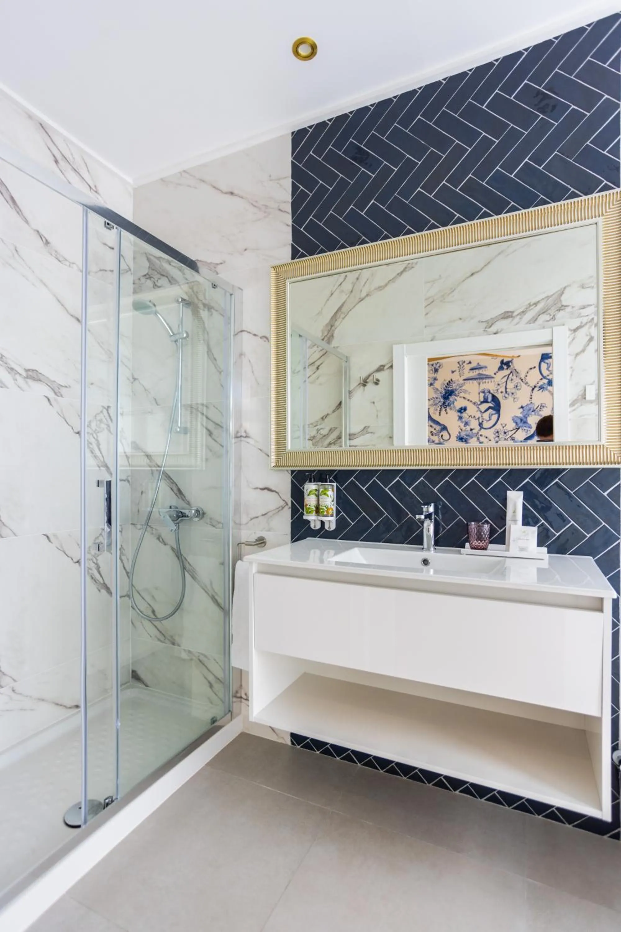 Bathroom in Venecia Plaza Centro