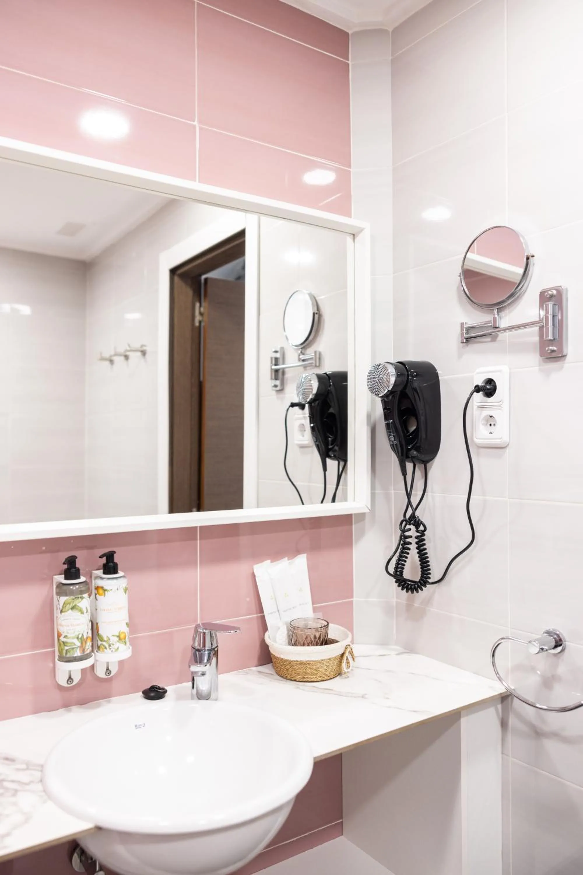 Bathroom in Venecia Plaza Centro