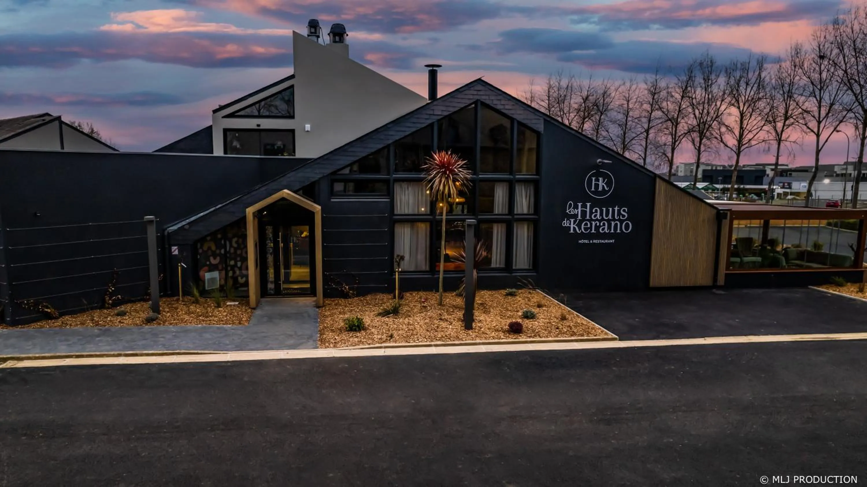 Property building in Les Hauts de Kerano