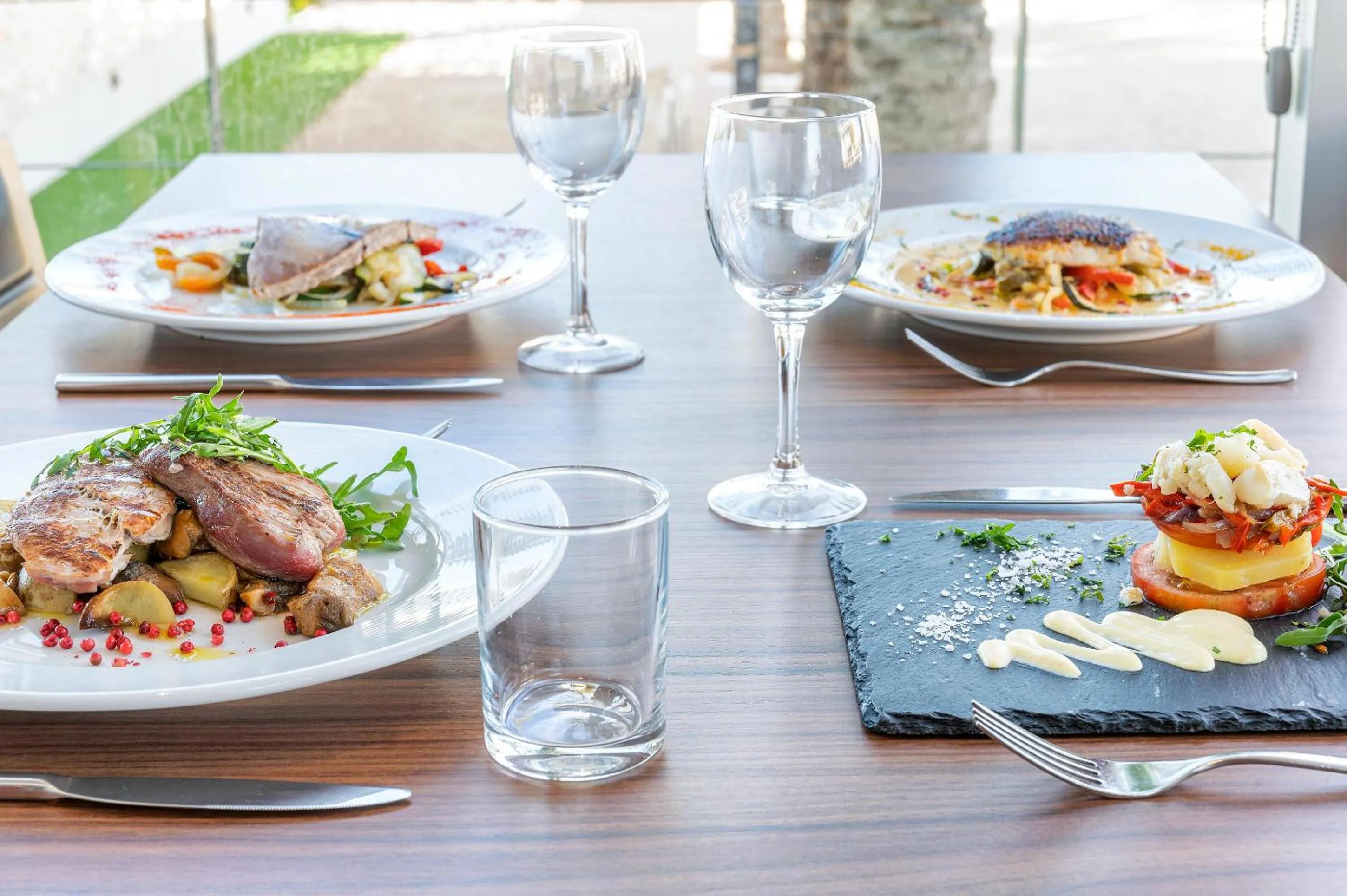 Restaurant/places to eat in Port Elche