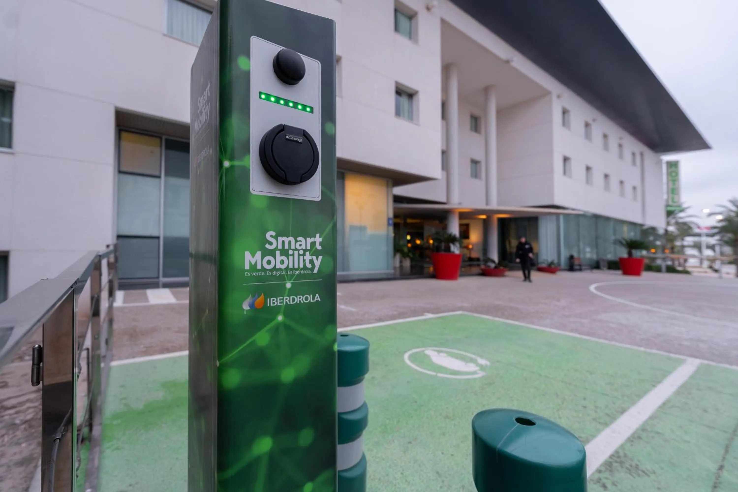 Property building in Port Elche