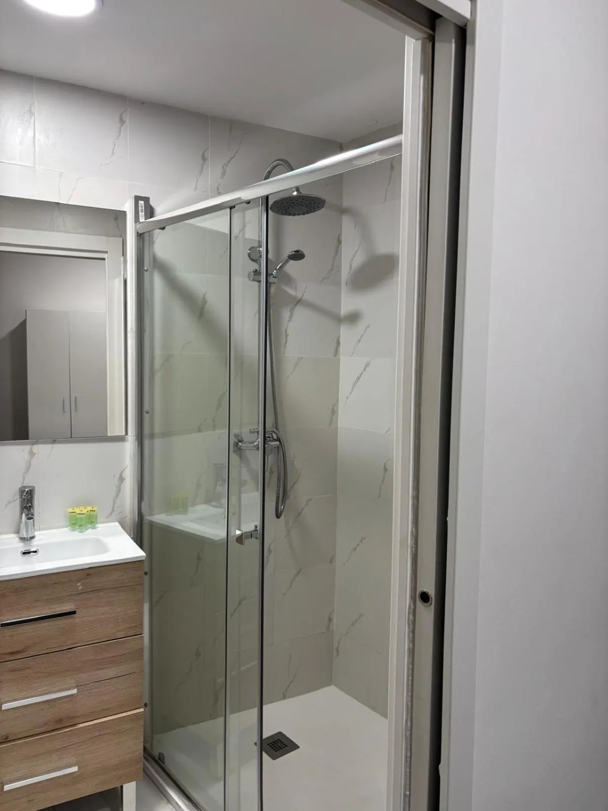 Shower in SL Marbella