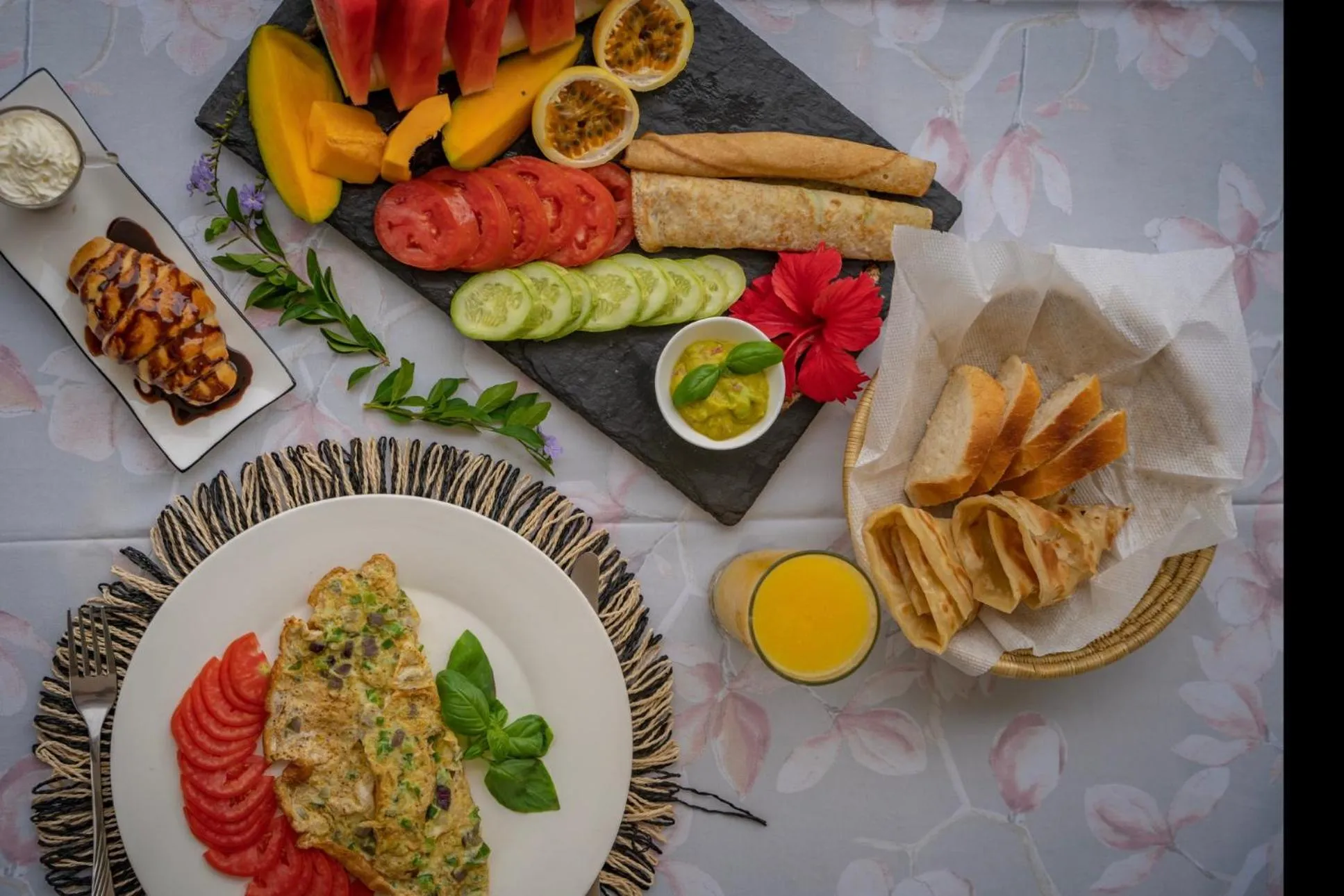 Food and drinks in Haber Hotel & SPA