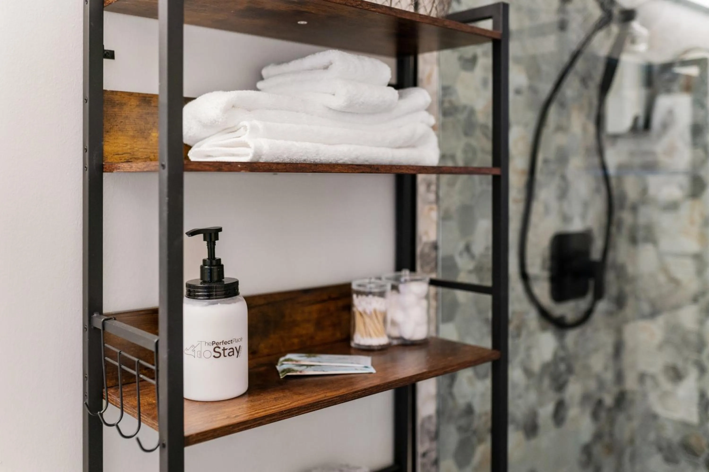 Shower in Panorama Place