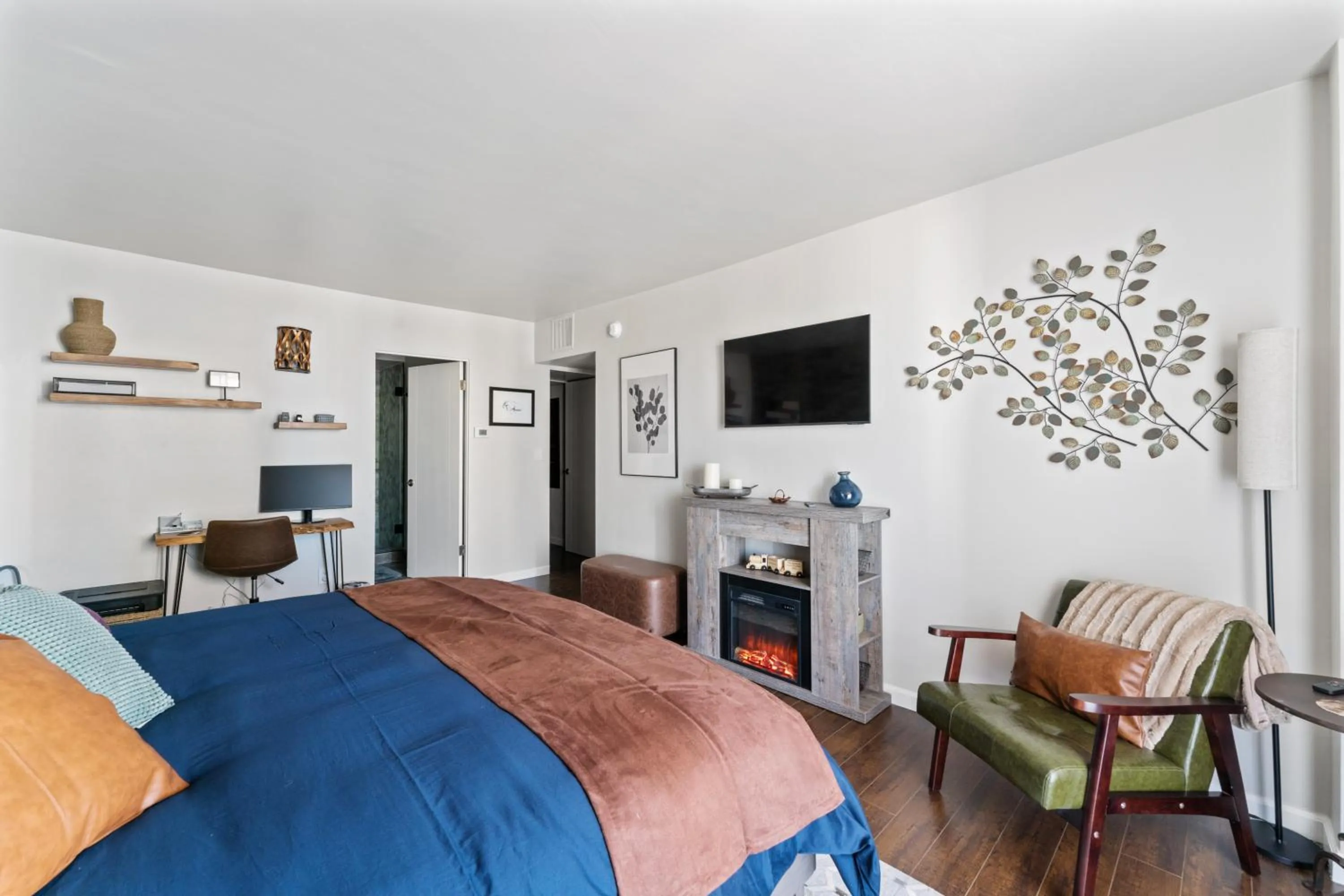 Bedroom, Bed in Panorama Place