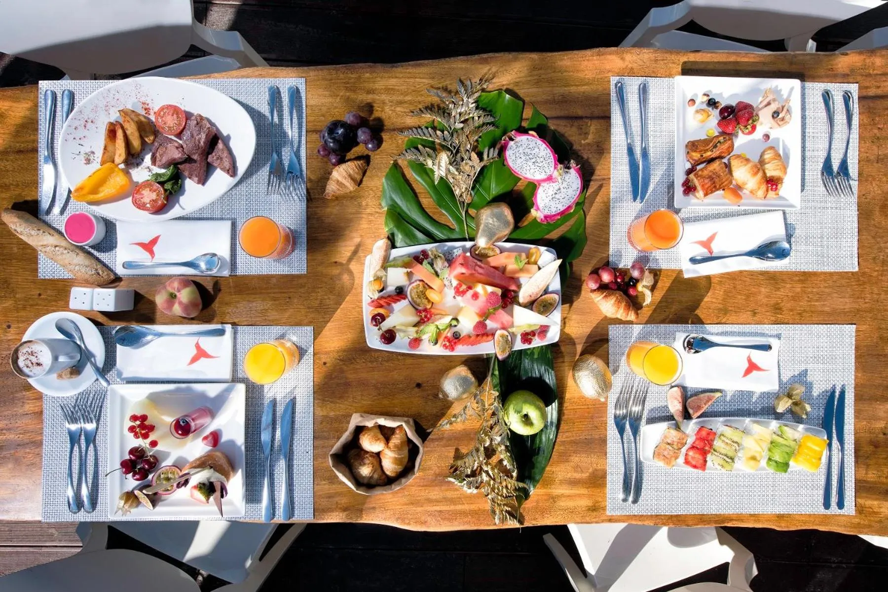 Restaurant/places to eat in The Unexpected Ibiza Hotel - Ushuaïa Club entrance included