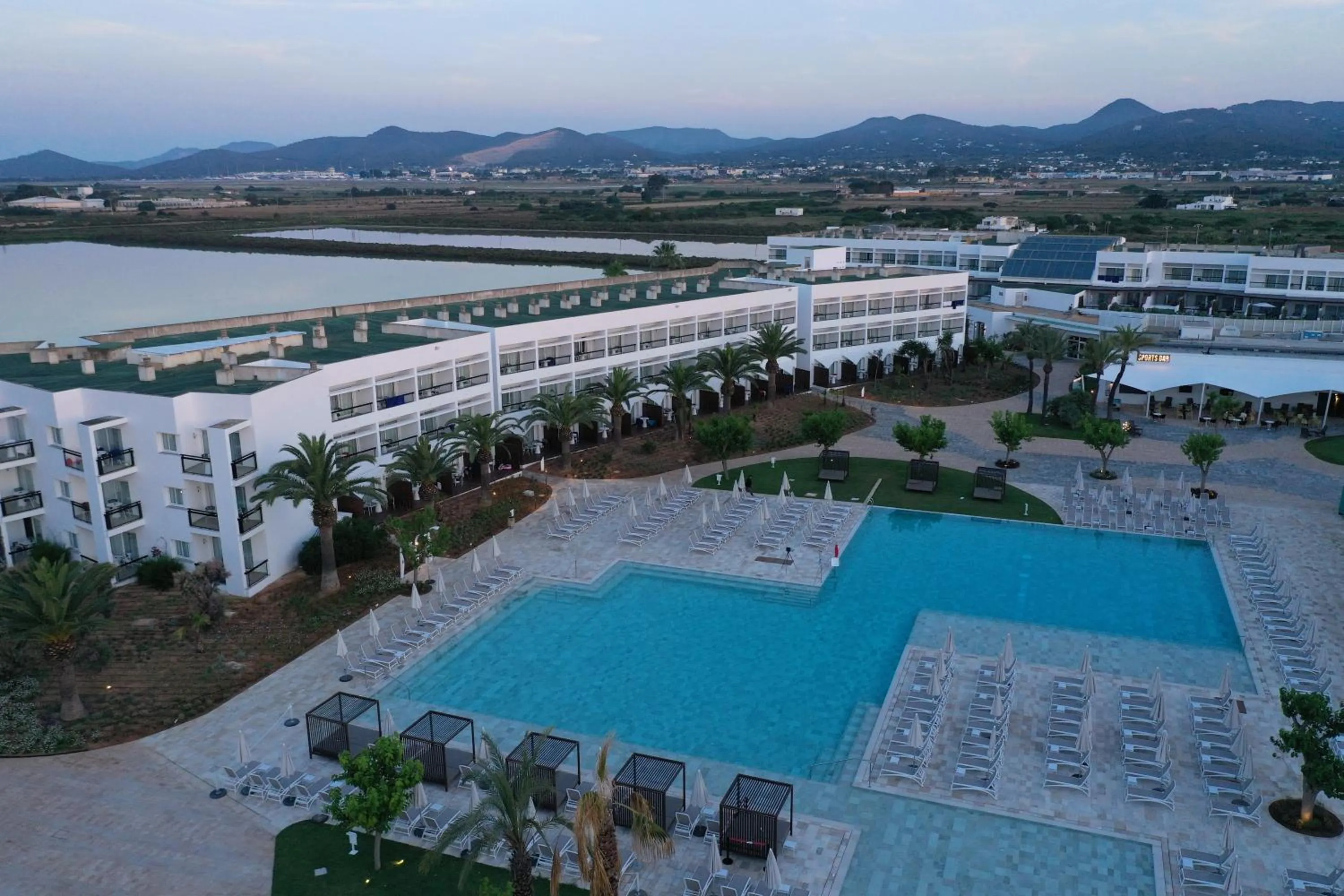 Swimming pool in Grand Palladium Select Palace Ibiza - All Inclusive