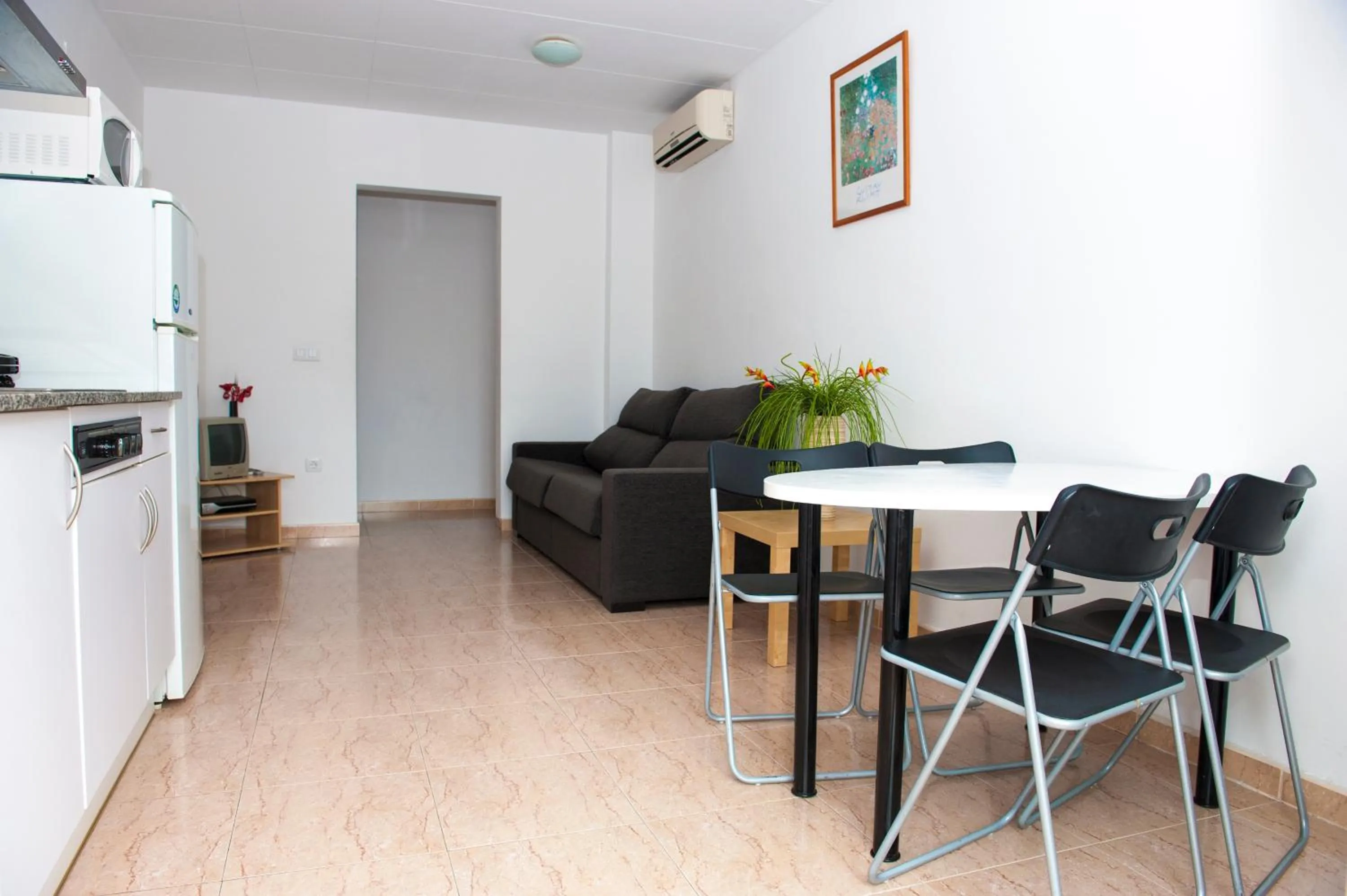 Kitchen or kitchenette in Aparthotel Iris