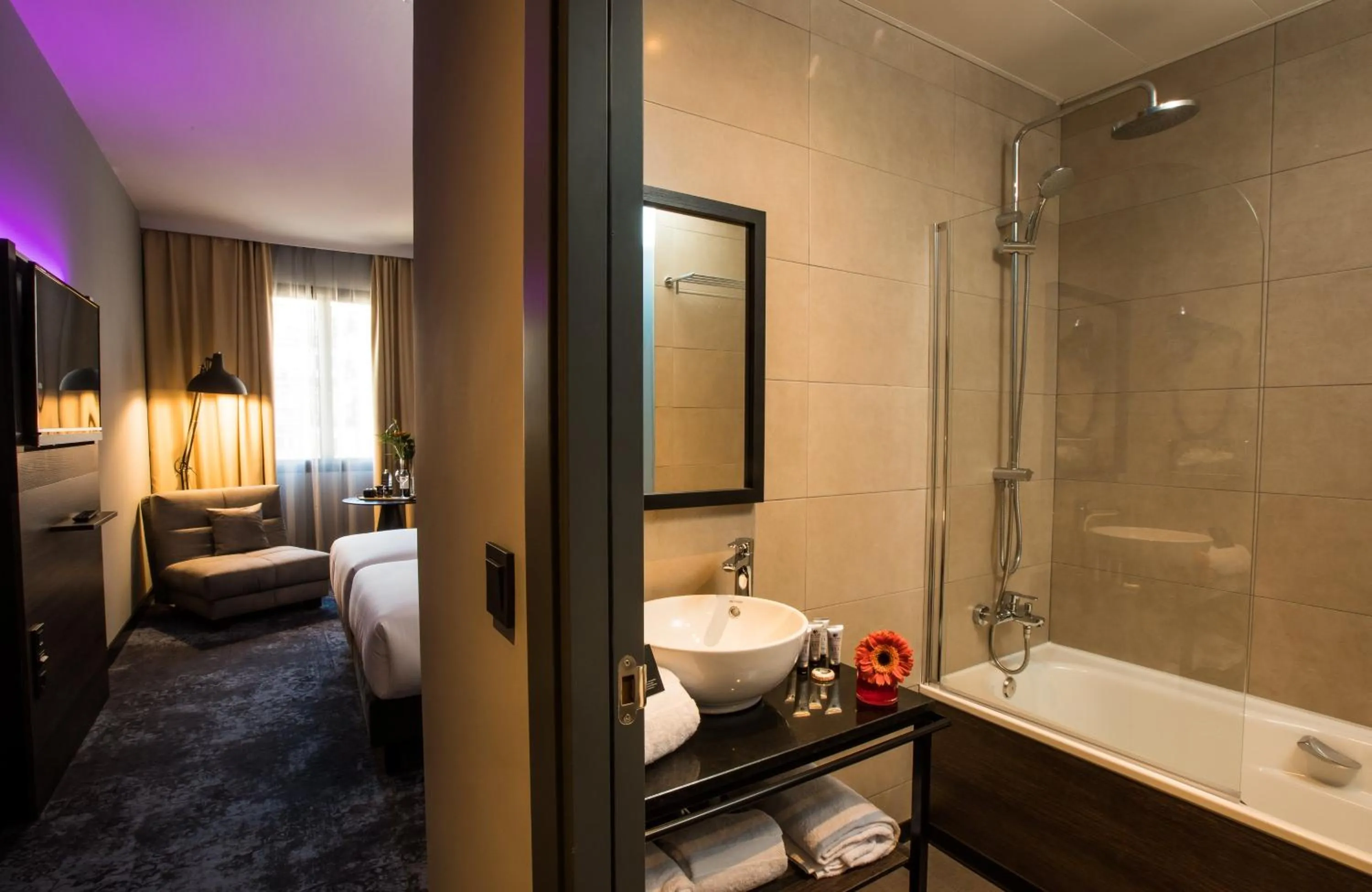 Photo of the whole room, Bed in NYX Hotel Madrid by Leonardo Hotels