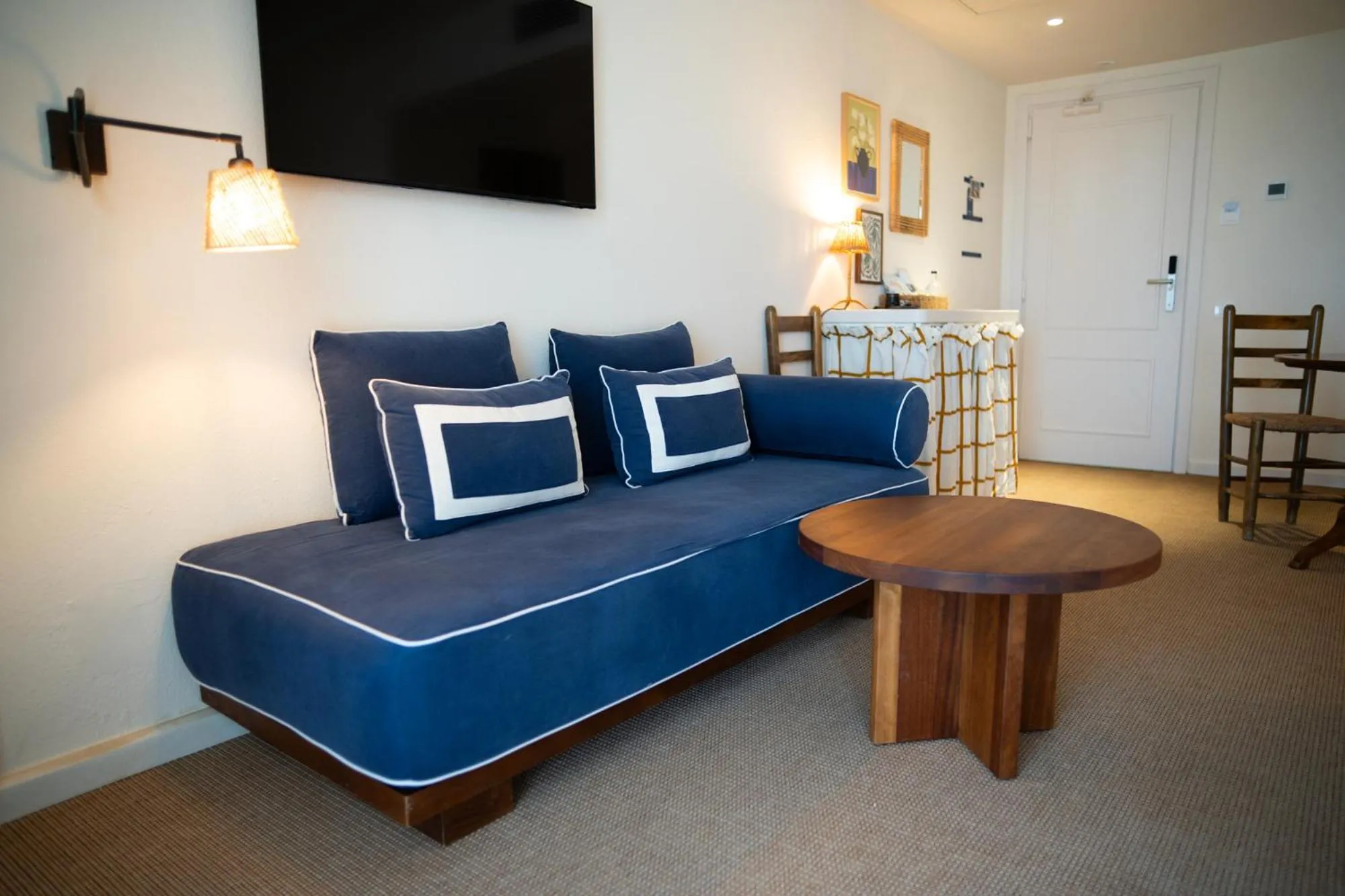 Photo of the whole room, Bed in Hotel Isabella's Llafranc