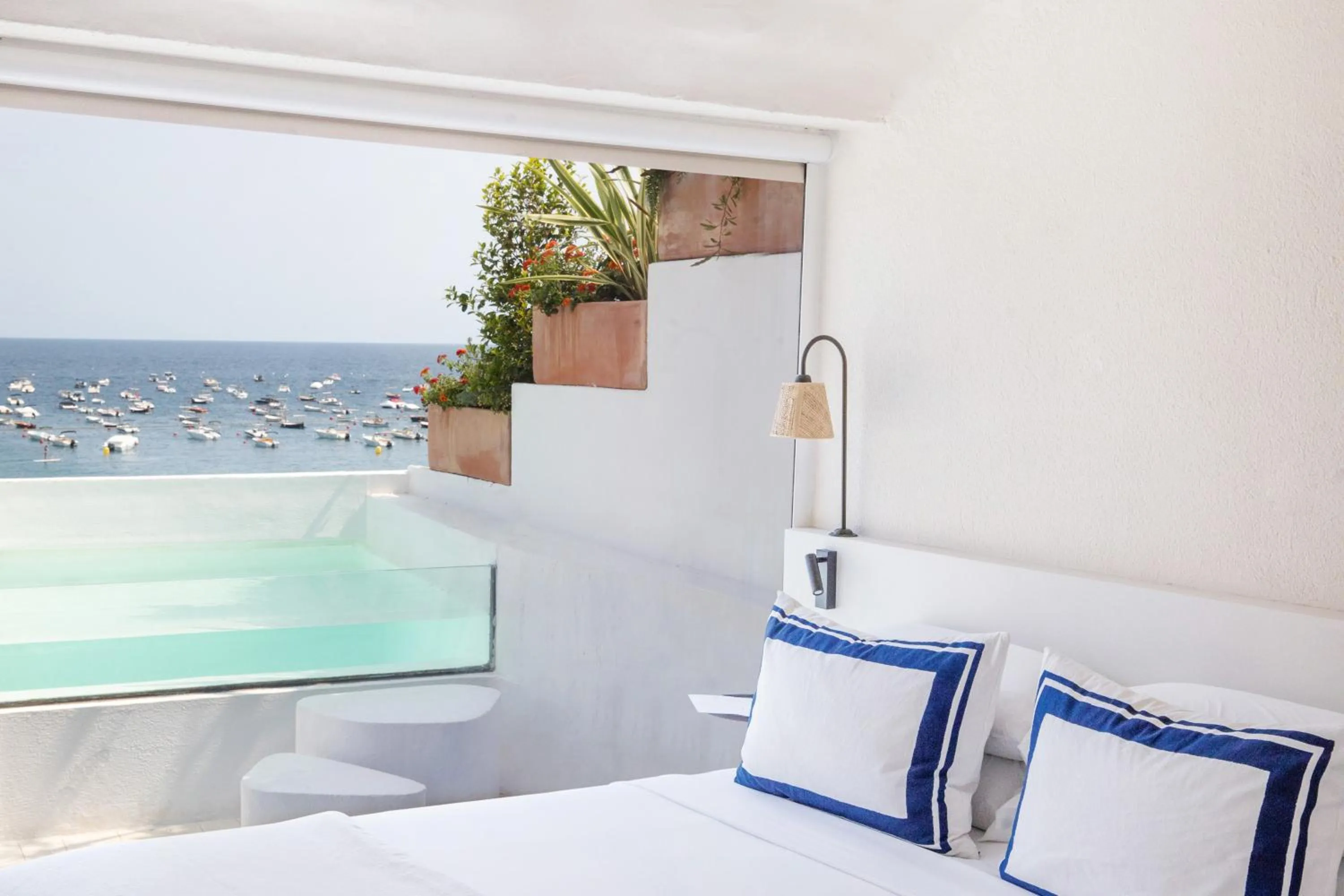 Decorative detail, Bed in Hotel Isabella's Llafranc