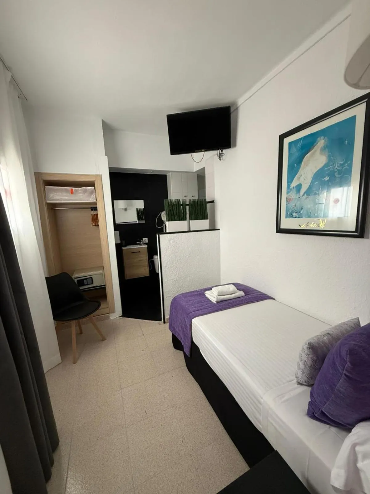 Photo of the whole room, Bed in Hotel Teide