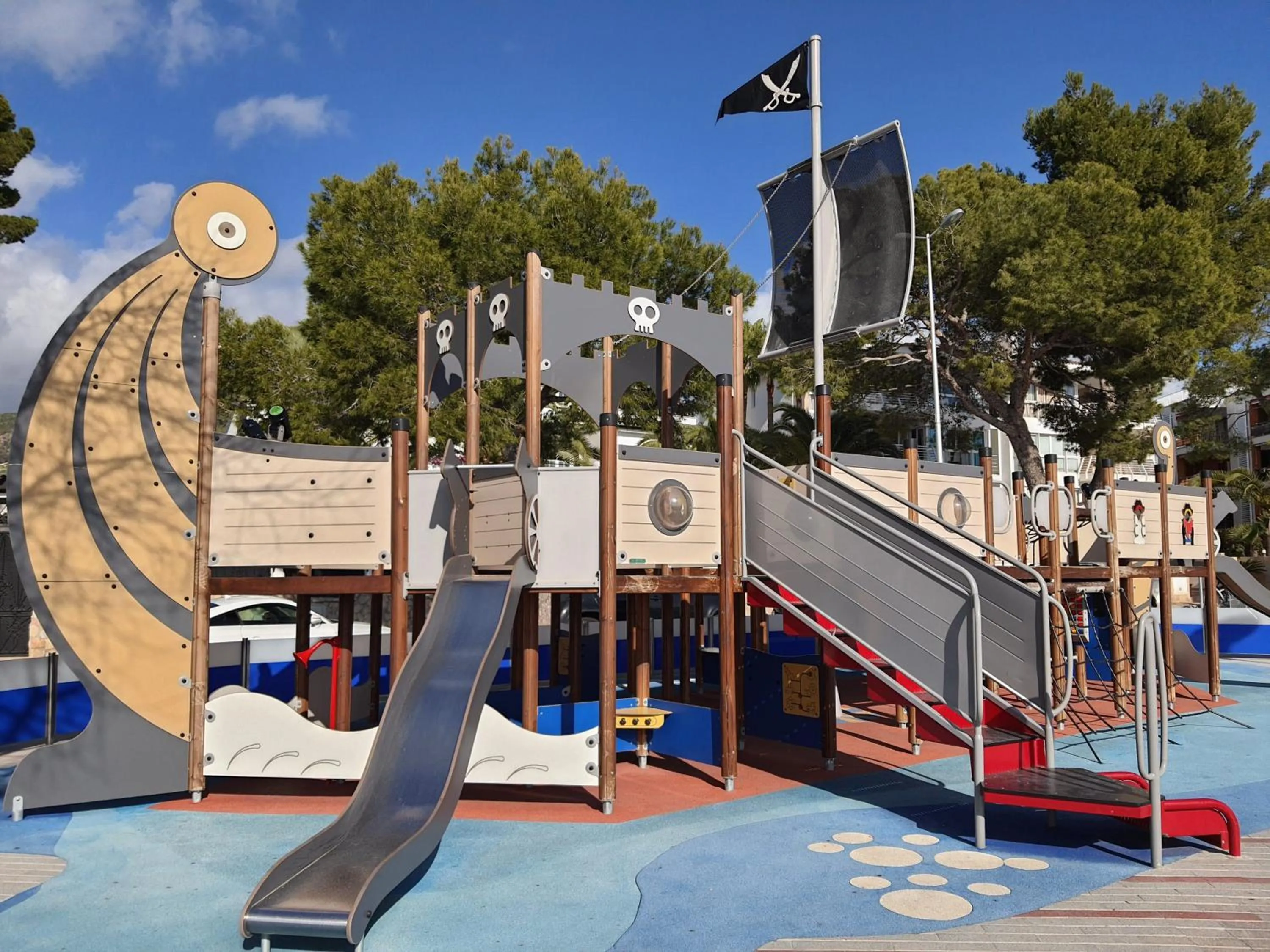 Beach in Roc Portonova Apartaments