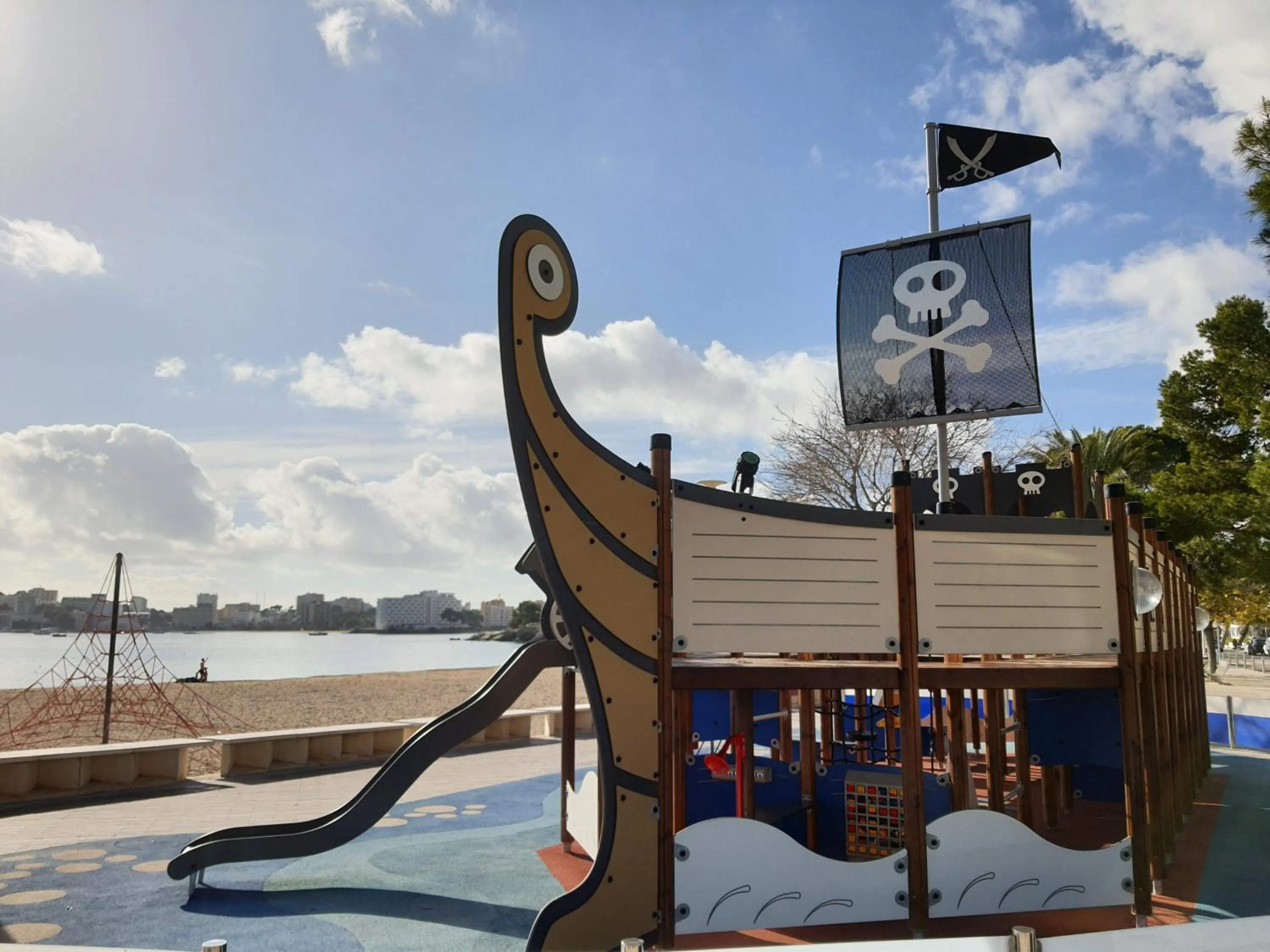 Entertainment in Suites ROC Portonova