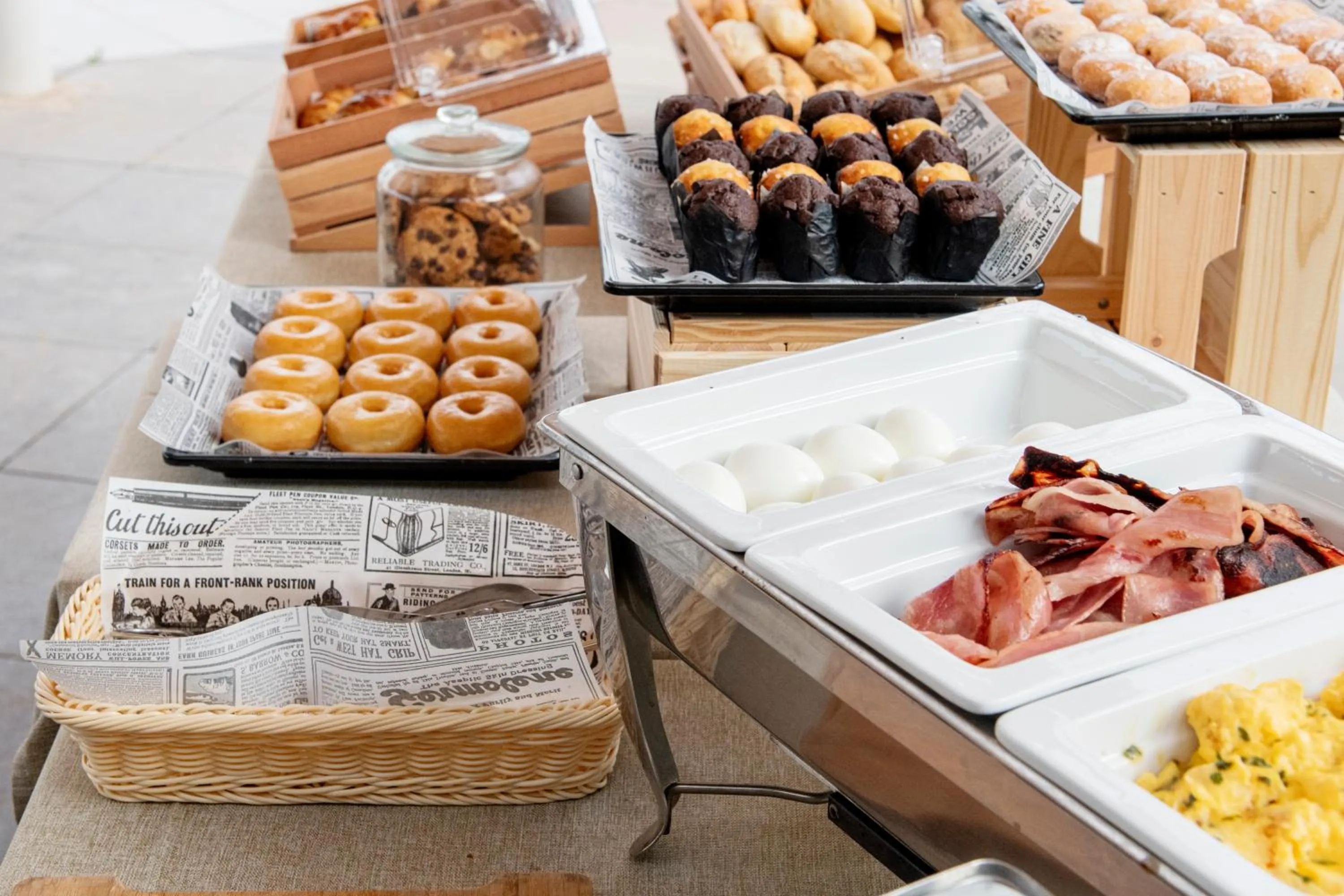 Buffet breakfast in Roc Portonova Apartaments