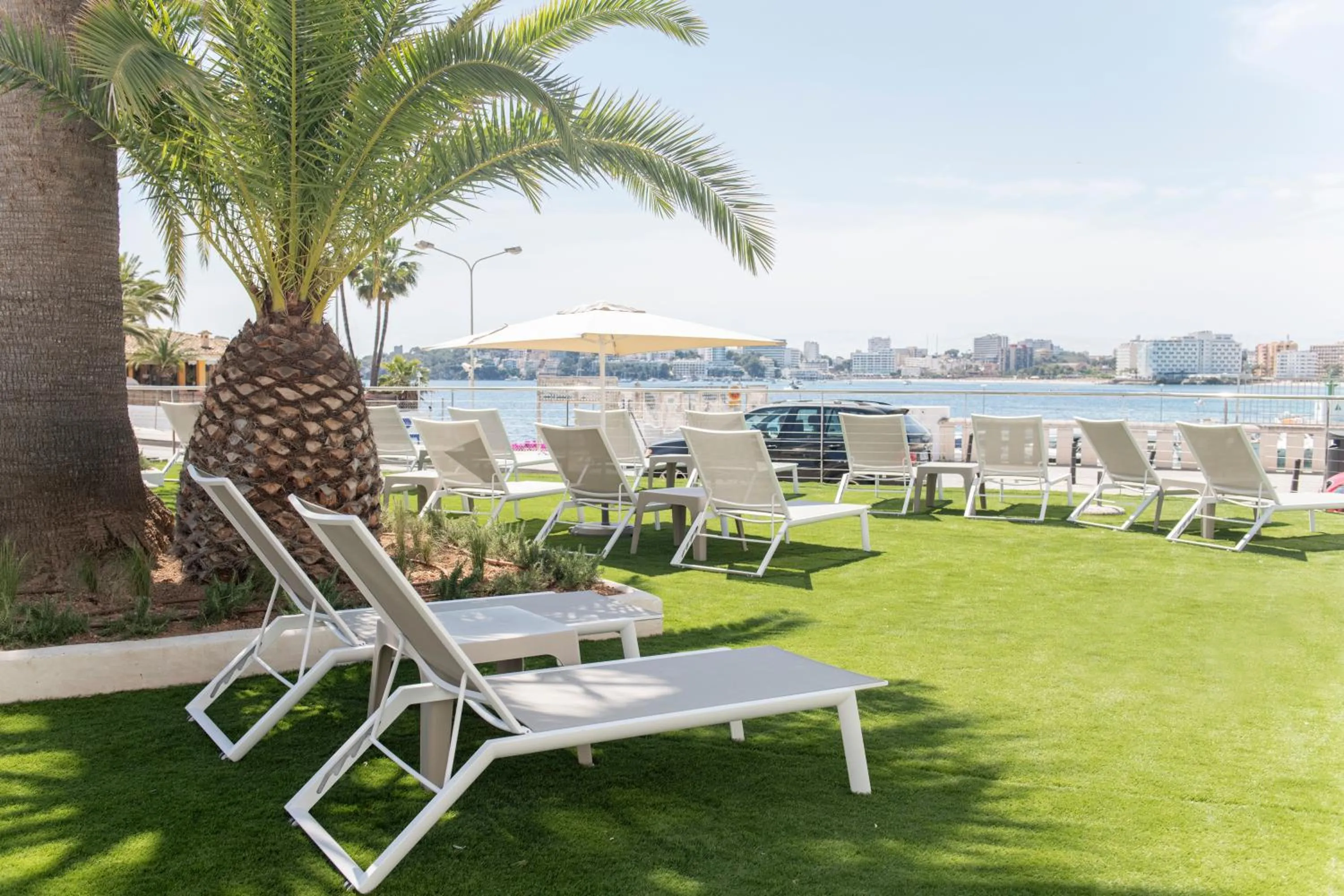 Sea view in Roc Portonova Apartaments