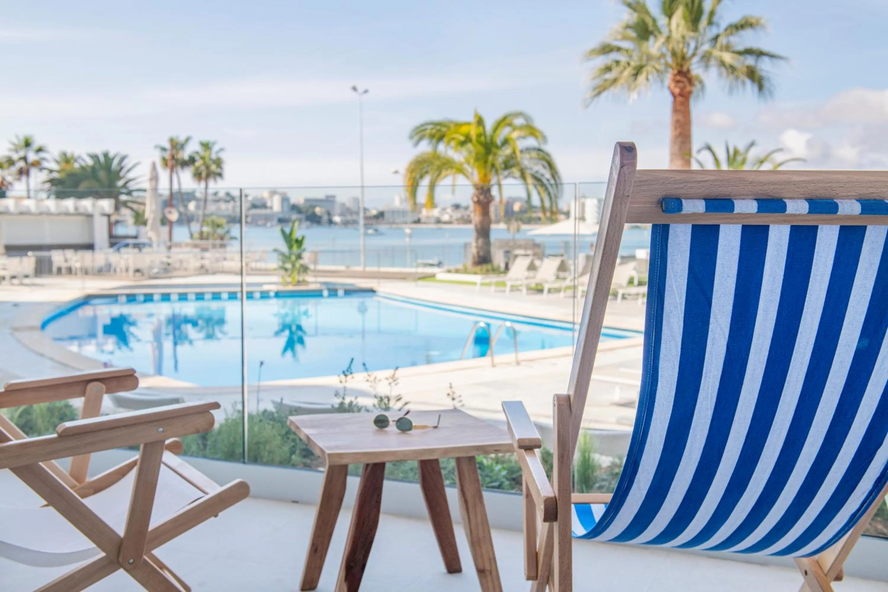 Pool view in Suites ROC Portonova