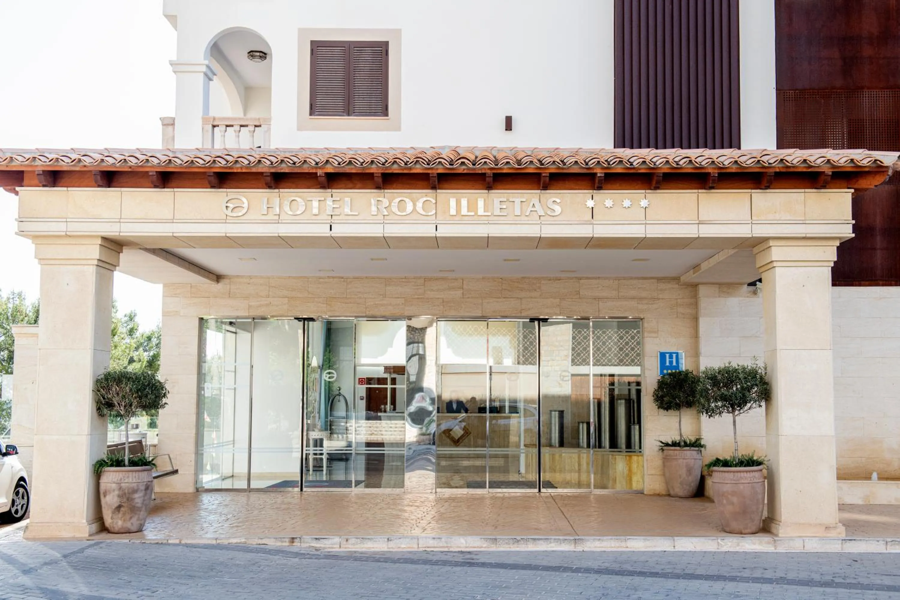 Facade/entrance in Hotel ROC Illetas & SPA
