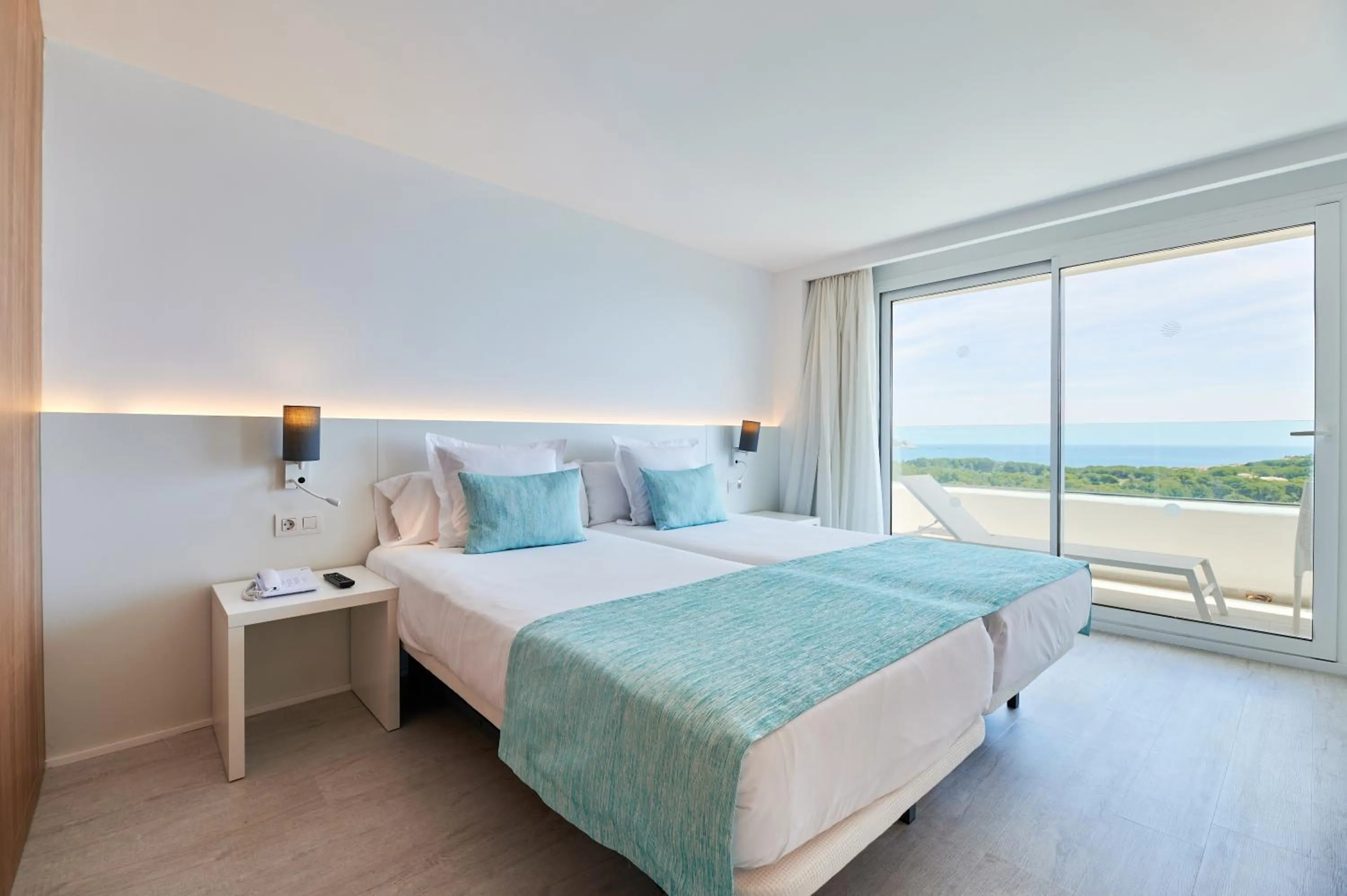 My Favorite Club Junior Suite Frontal Sea View in AluaSoul Carolina - Adults Only