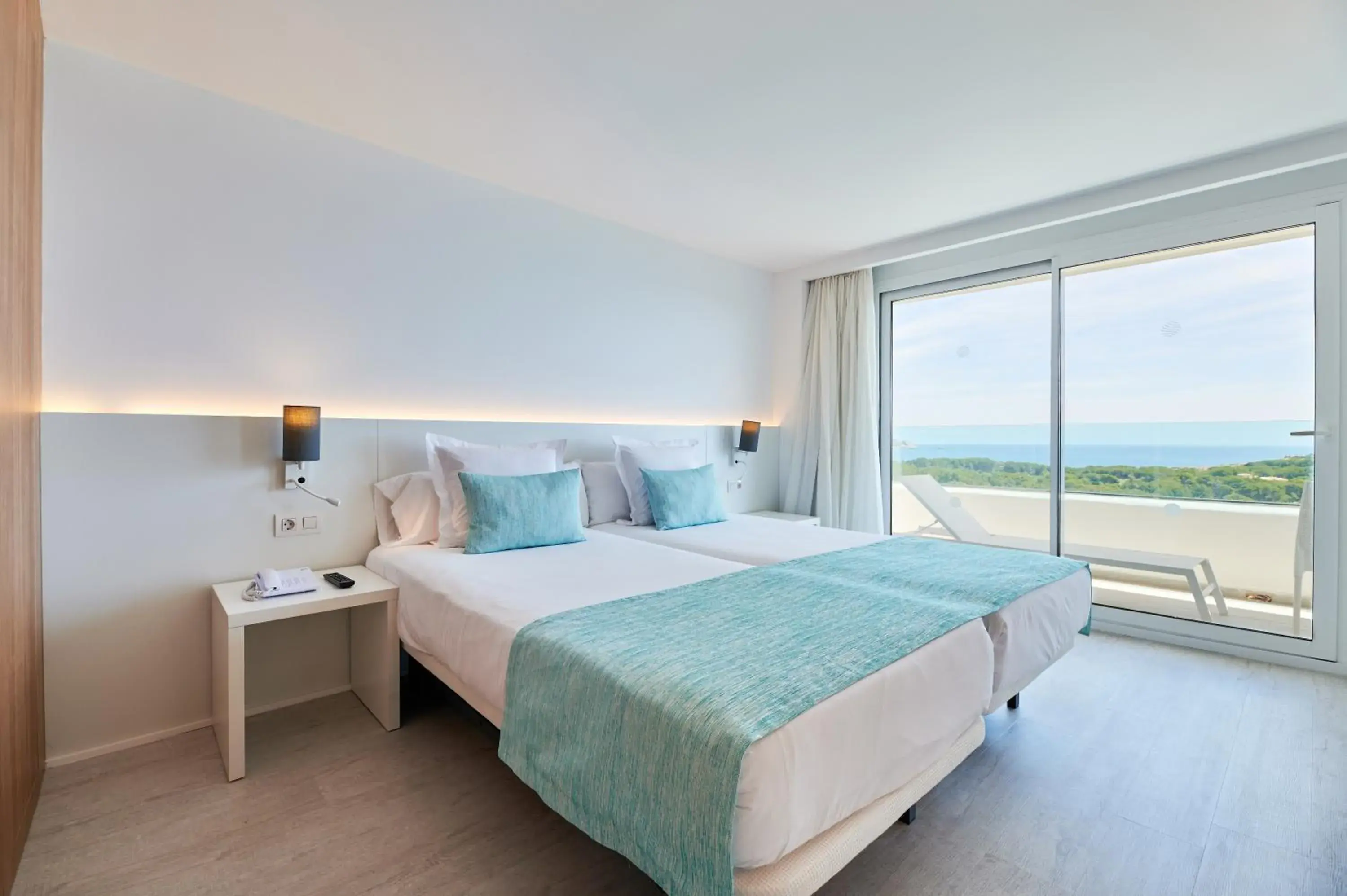 My Favorite Club Junior Suite Frontal Sea View in AluaSoul Carolina - Adults Only My Favorite Club Junior Suite Frontal Sea View in AluaSoul Carolina - Adults Only