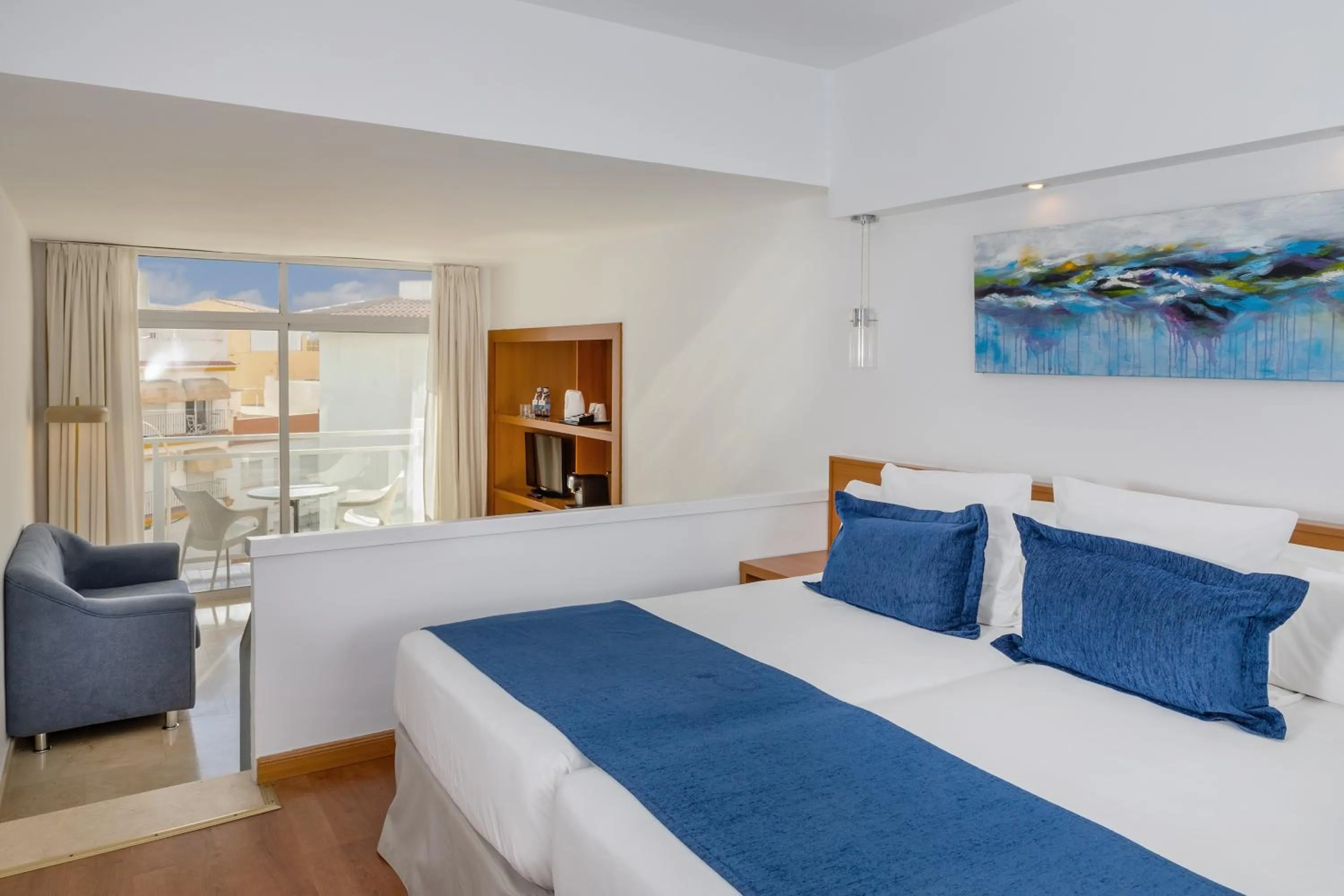 Living room, Bed in Aluasun Lago Rojo - Adults recommended