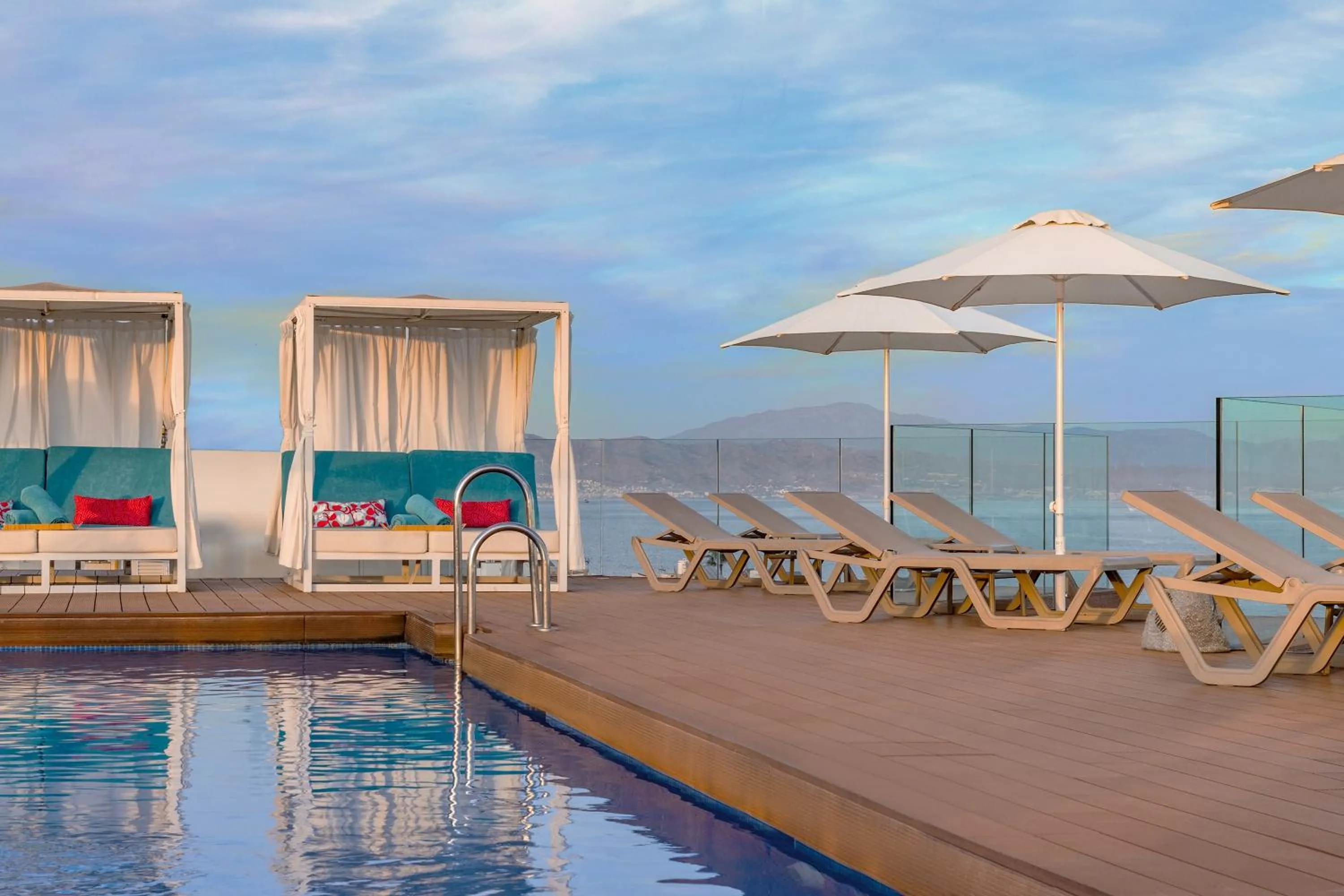 Natural landscape in Aluasun Lago Rojo - Adults recommended