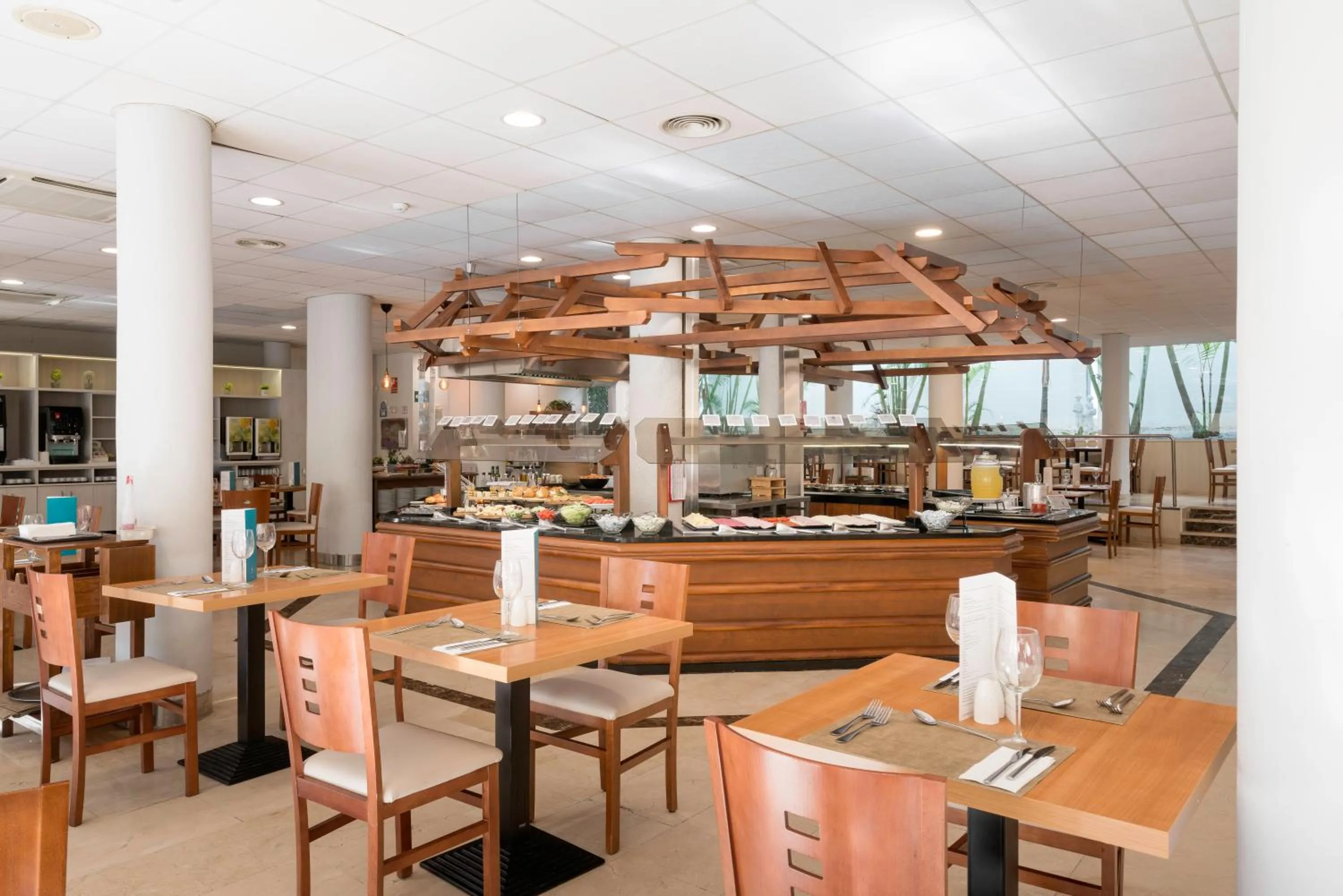 Restaurant/places to eat in Aluasun Lago Rojo - Adults recommended