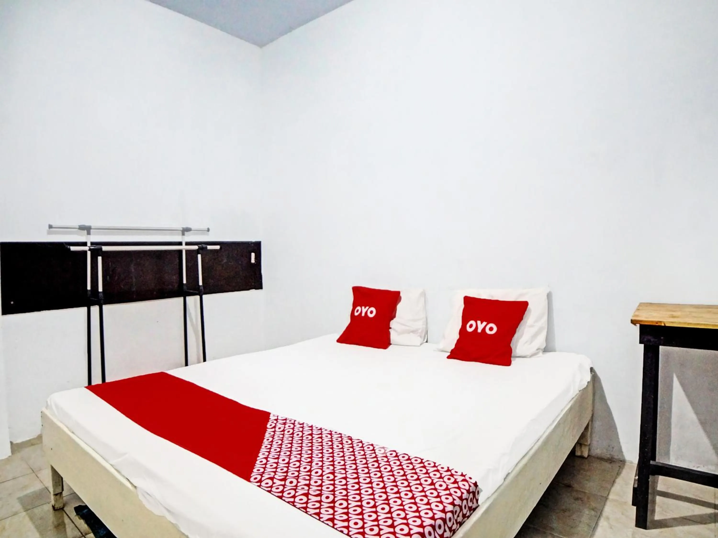 Bedroom, Bed in Hotel O La Khansa Homestay Syariah