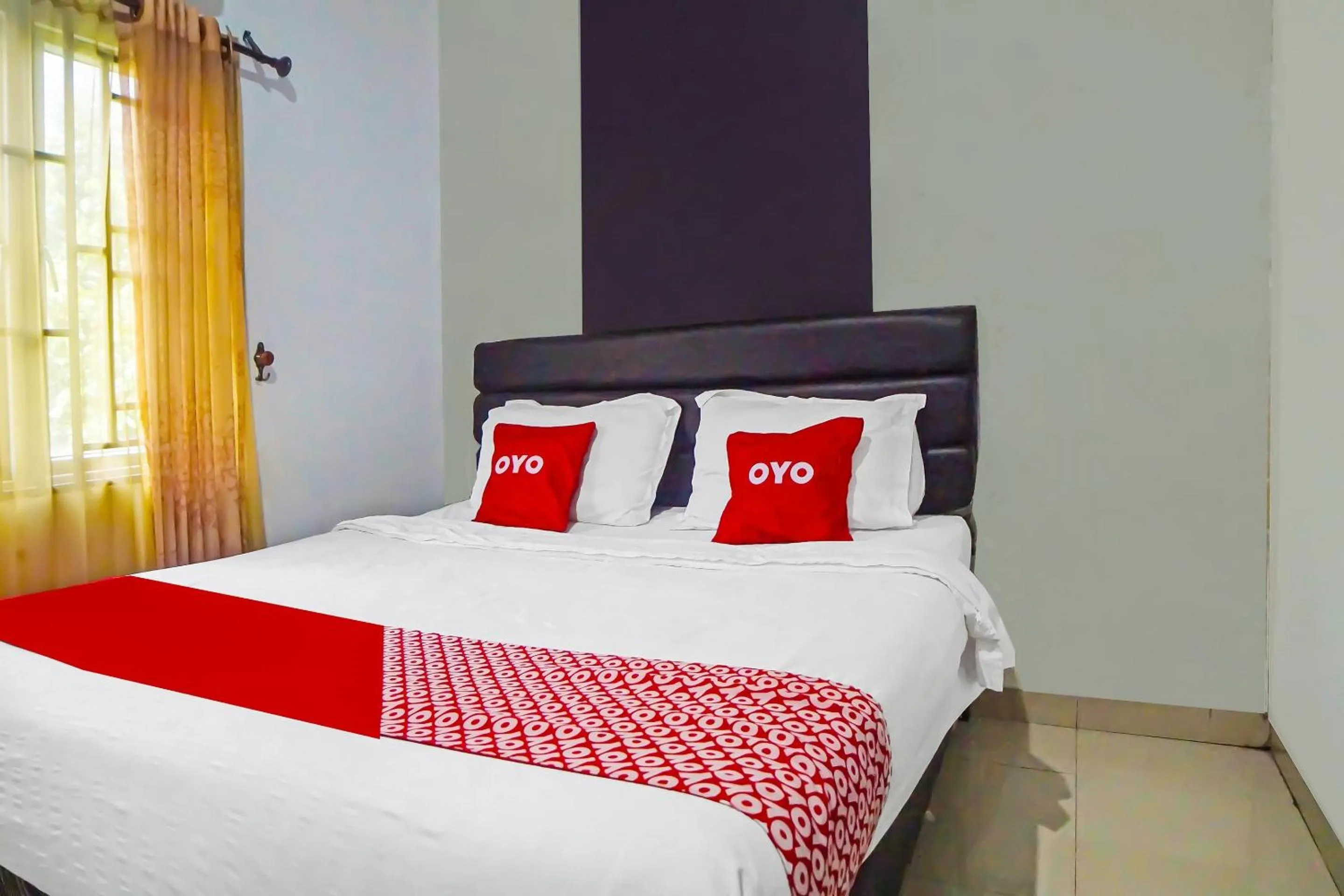 Bedroom, Bed in Hotel O Abadi Hotel