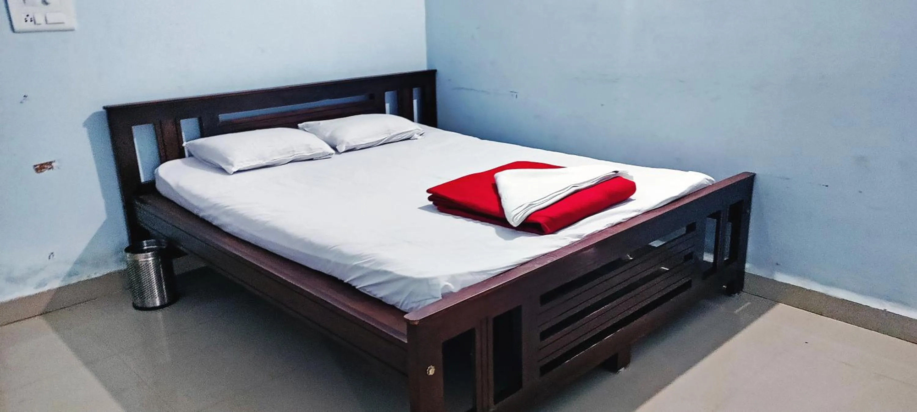 Bedroom in Hotel Keerthi