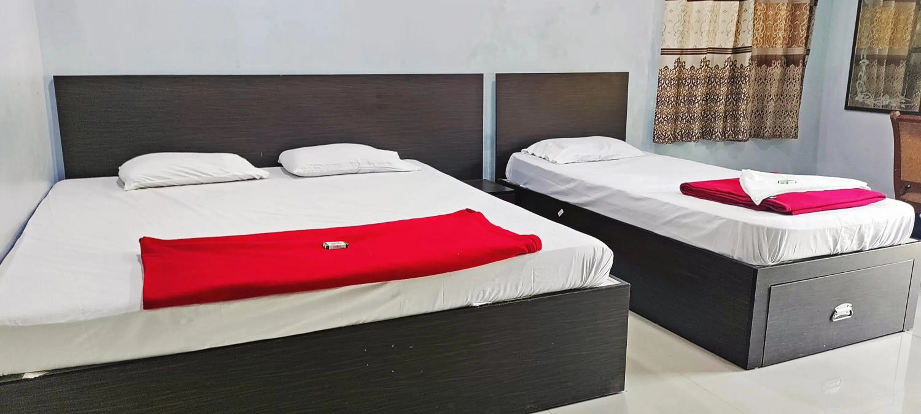 Bedroom in Hotel Keerthi