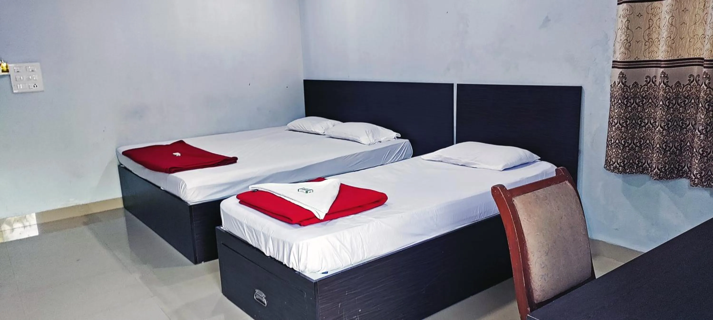 Bedroom in Hotel Keerthi