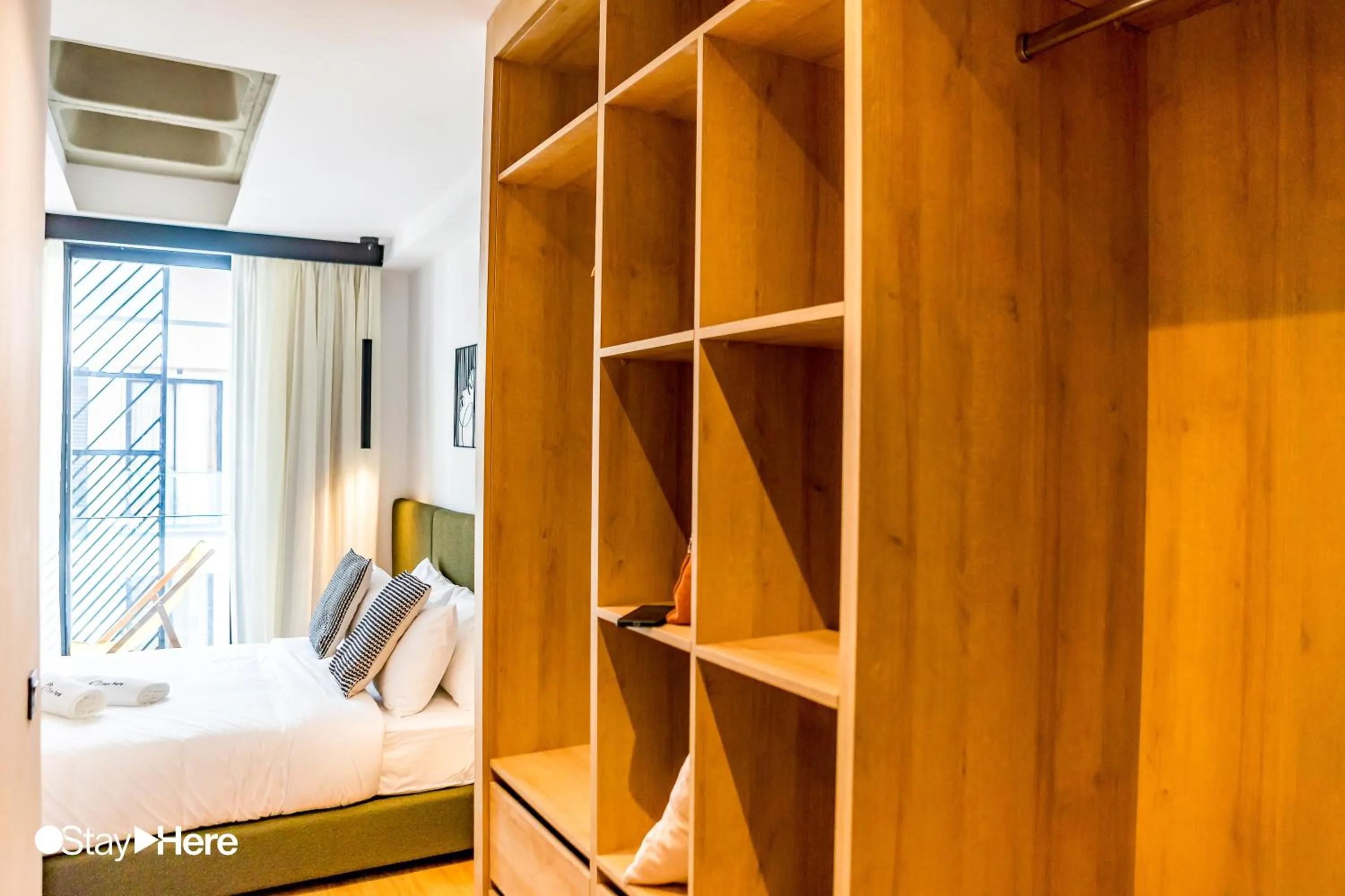 wardrobe, Bed in Stayhere Casablanca - Gauthier 1 - Modern Residence