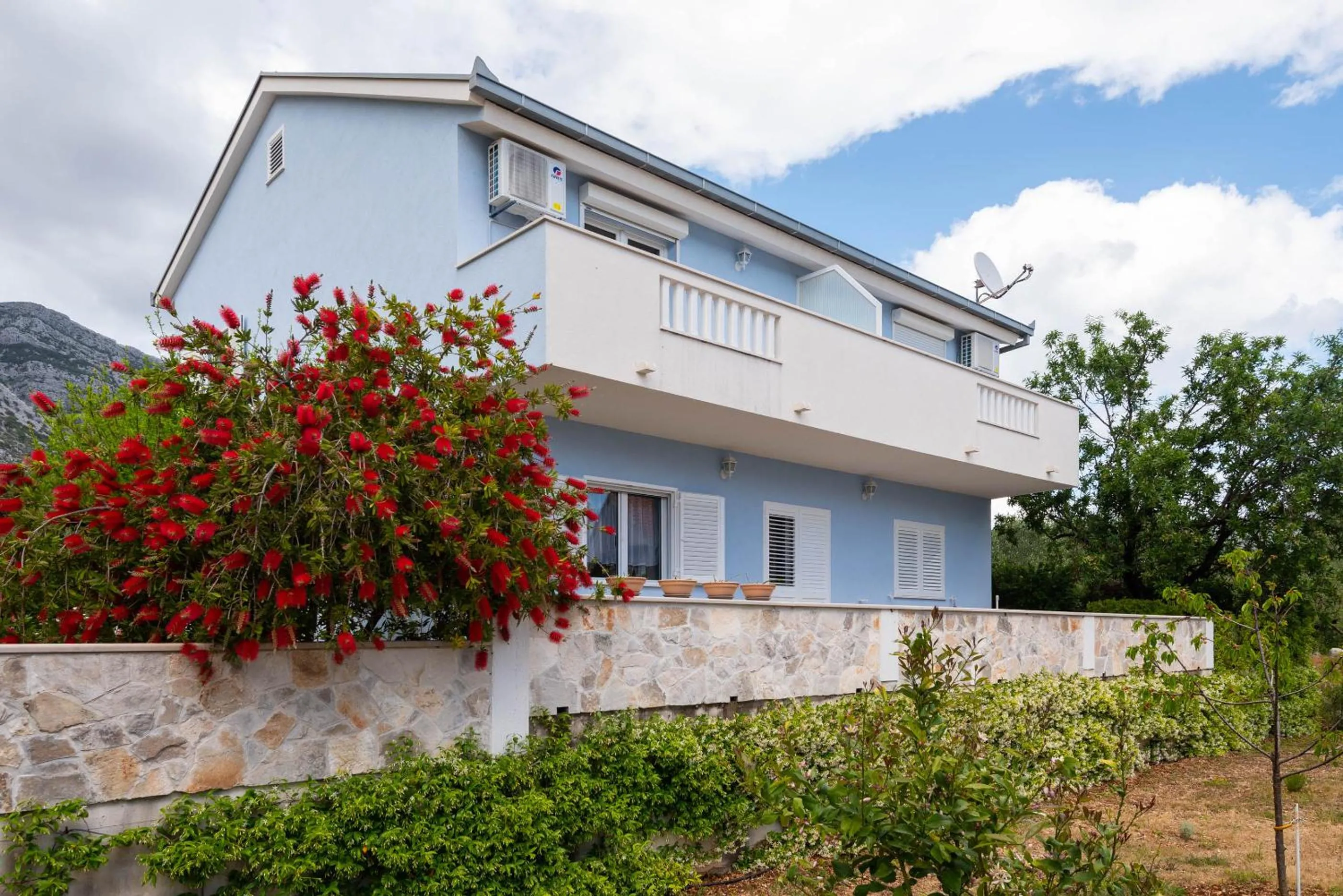 Property building in Apartments Ivana