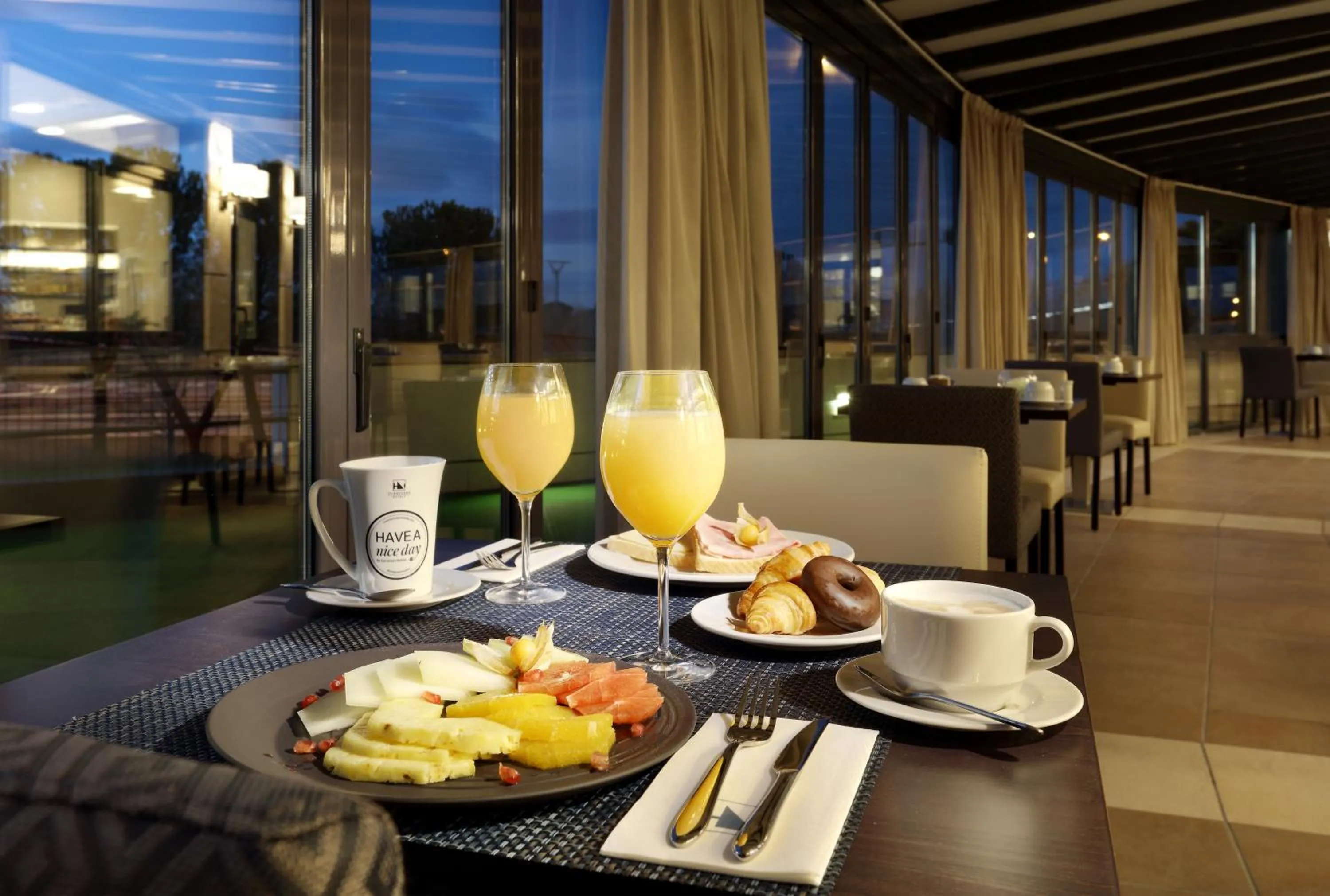 Buffet breakfast in Eurostars Madrid Foro