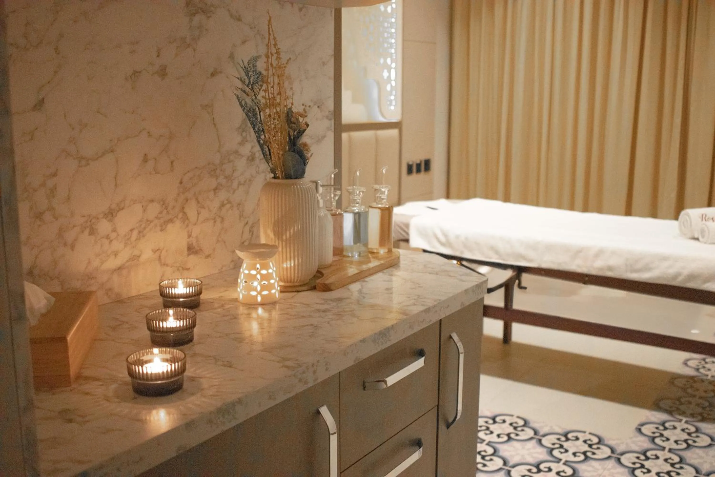 Spa and wellness centre/facilities, Bed in Central Inn Souq Waqif