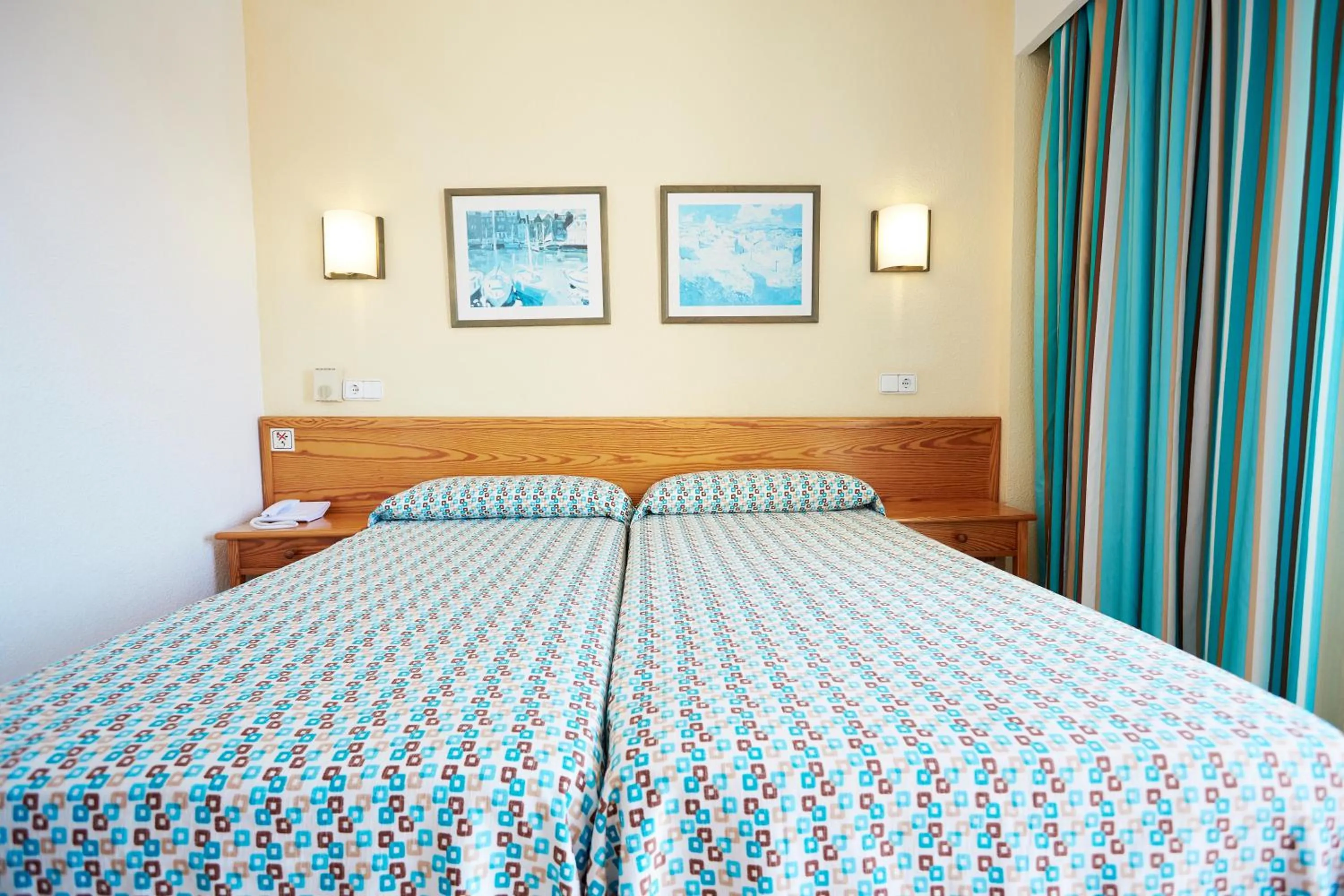 Photo of the whole room, Bed in Invisa Ereso All Inclusive