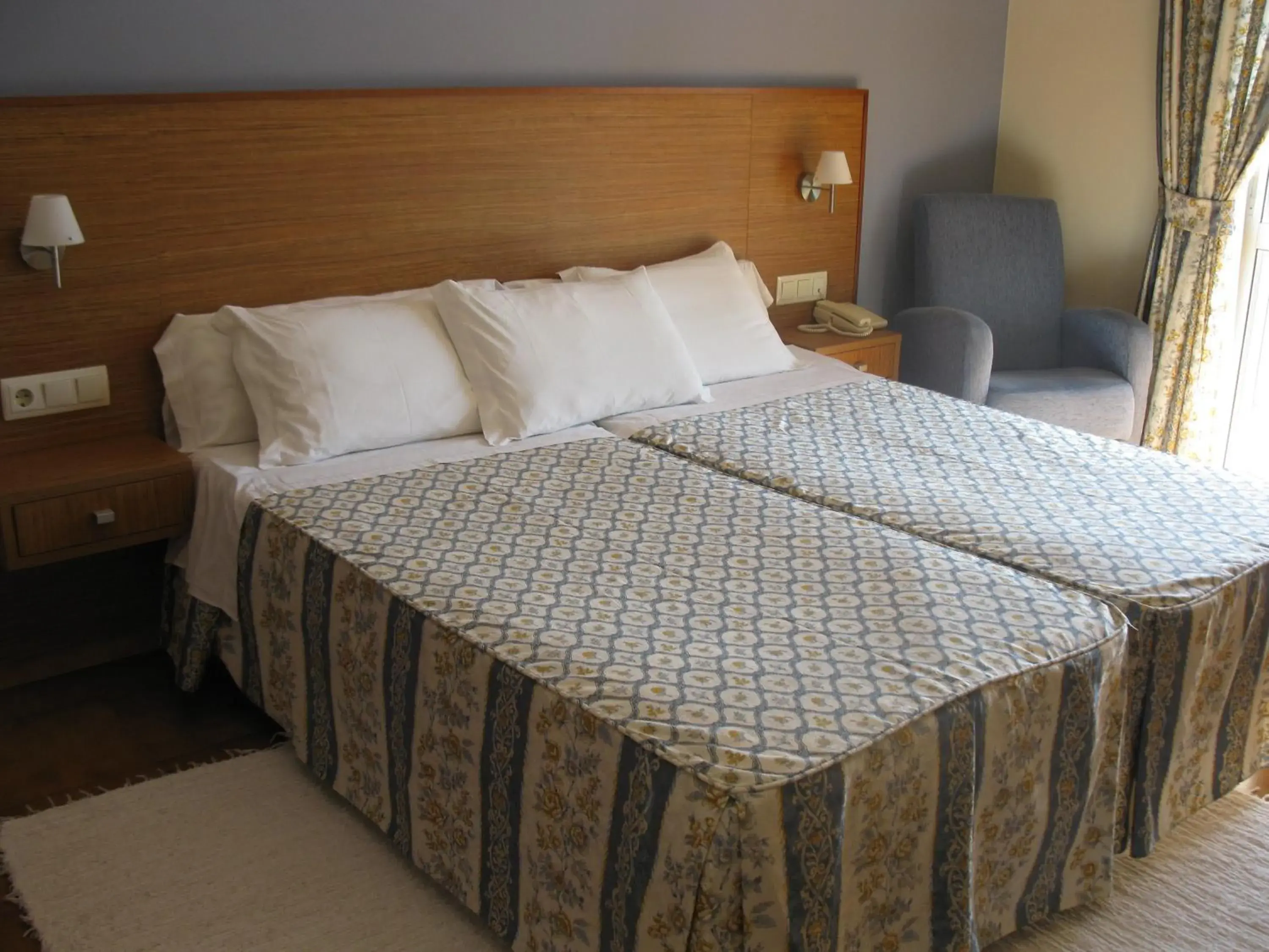 Double or Twin Room in Hotel Troncoso Double or Twin Room in Hotel Troncoso