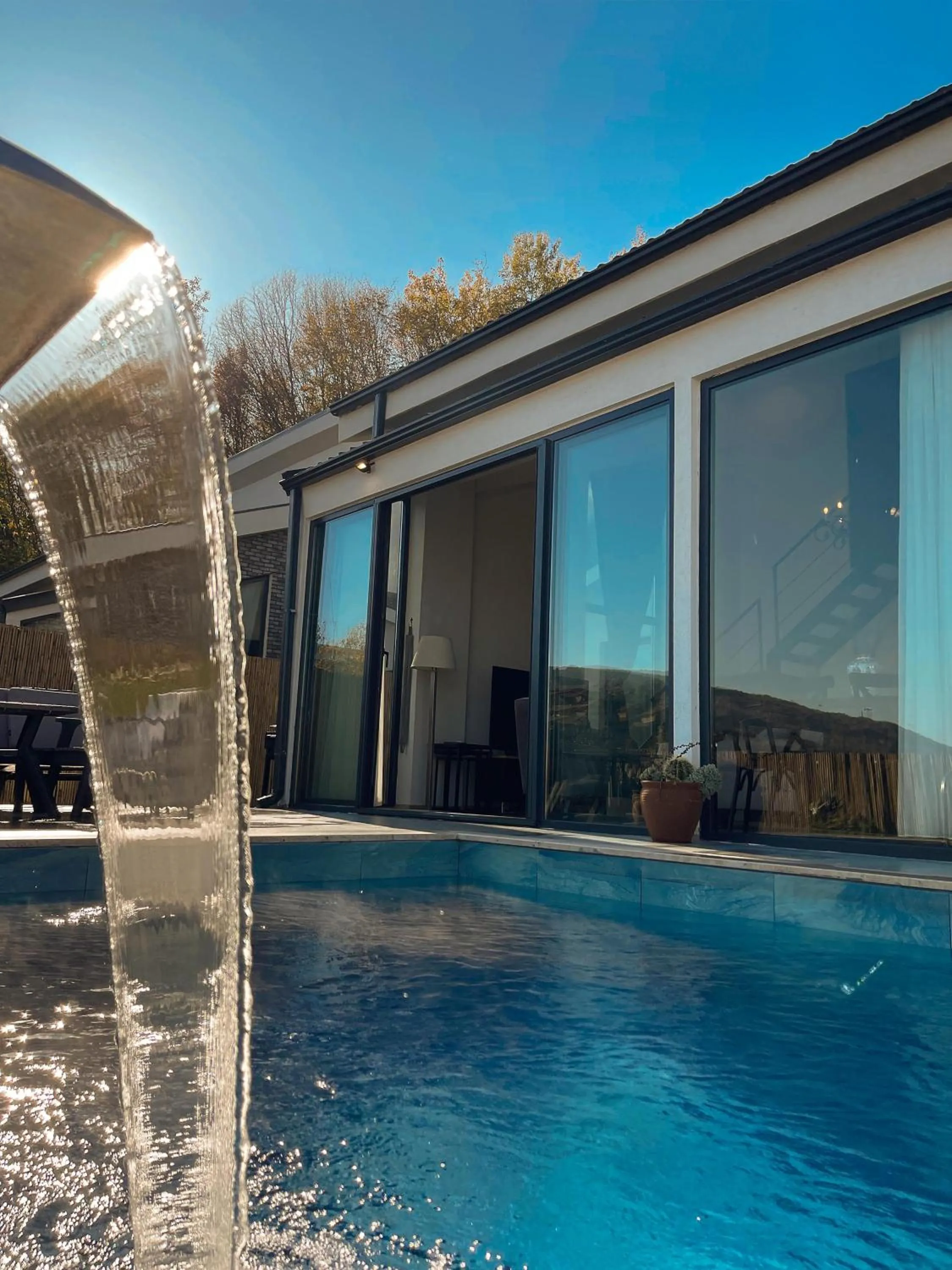 Pool view in New Balturk Villas Sapanca