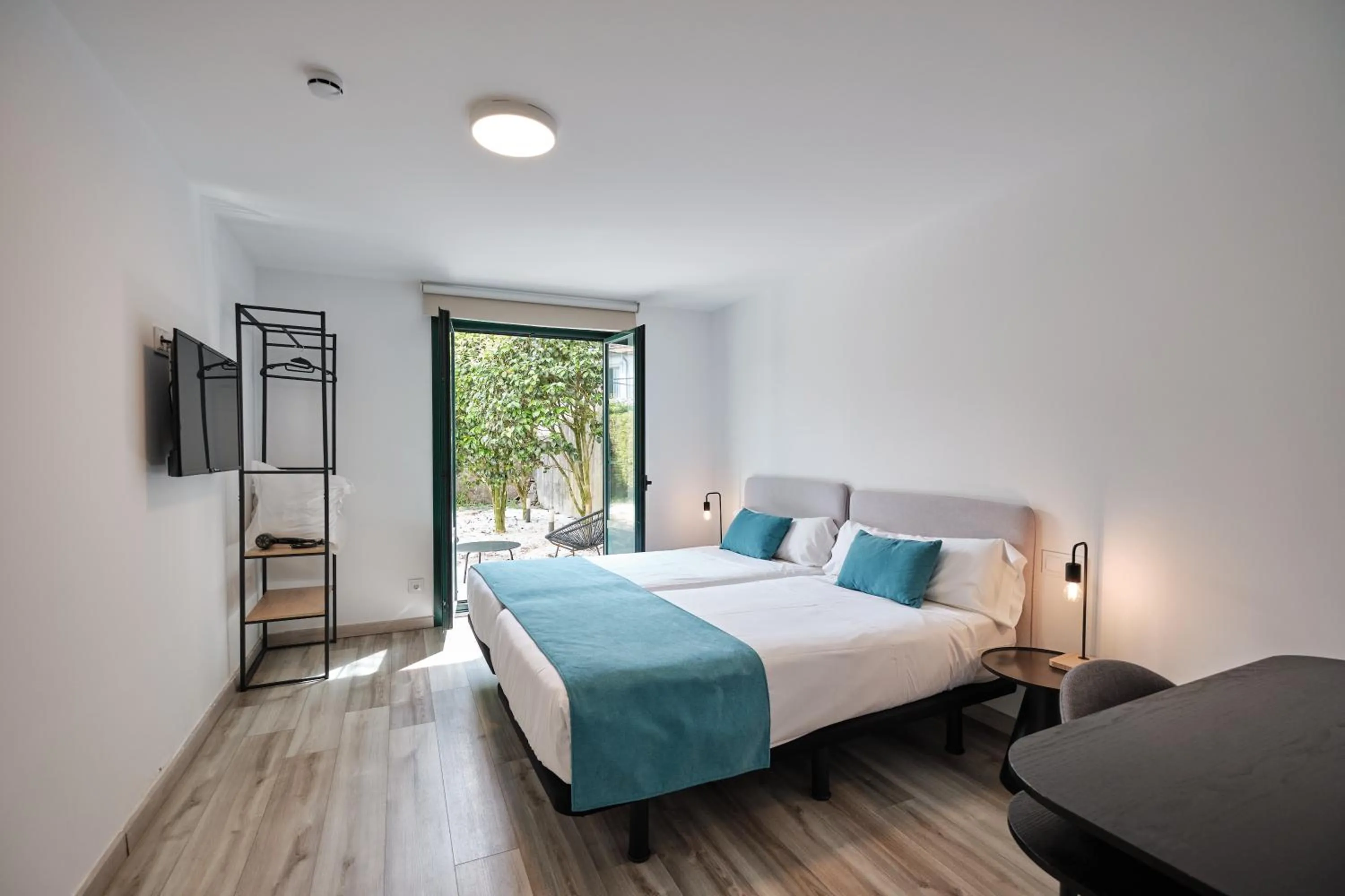 Photo of the whole room, Bed in Hotel Pombal Rooms