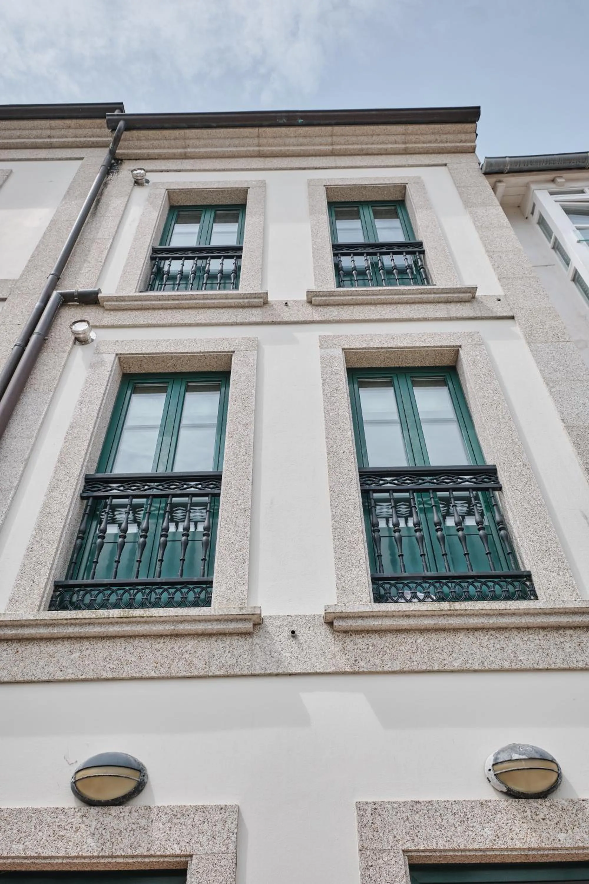 Property building in Hotel Pombal Rooms