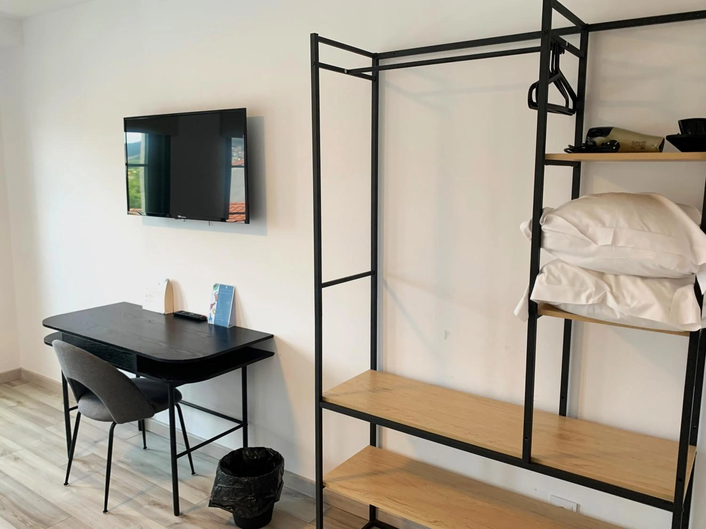 Photo of the whole room, Bed in Hotel Pombal Rooms