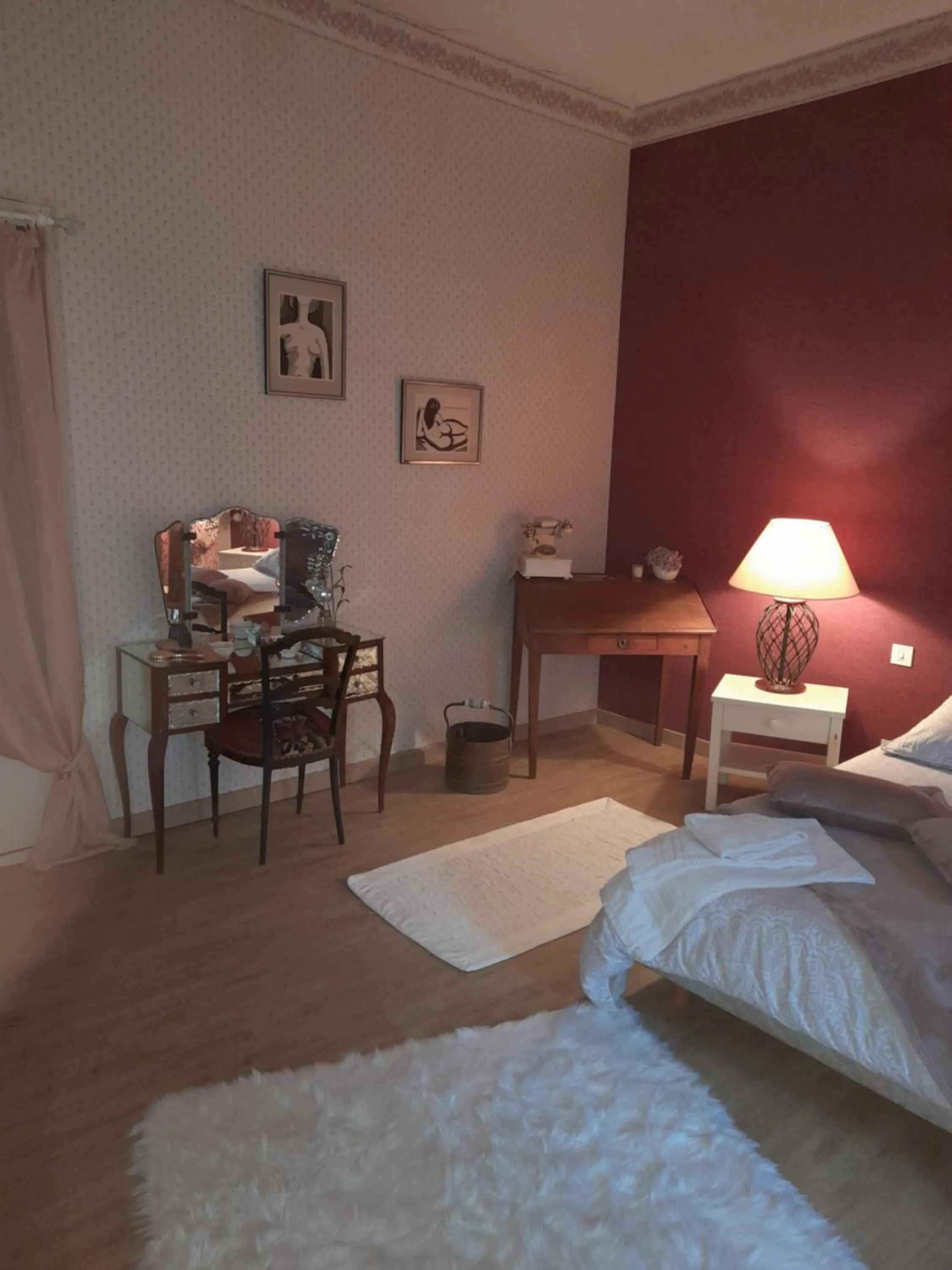 Bedroom, Bed in chambre du jura