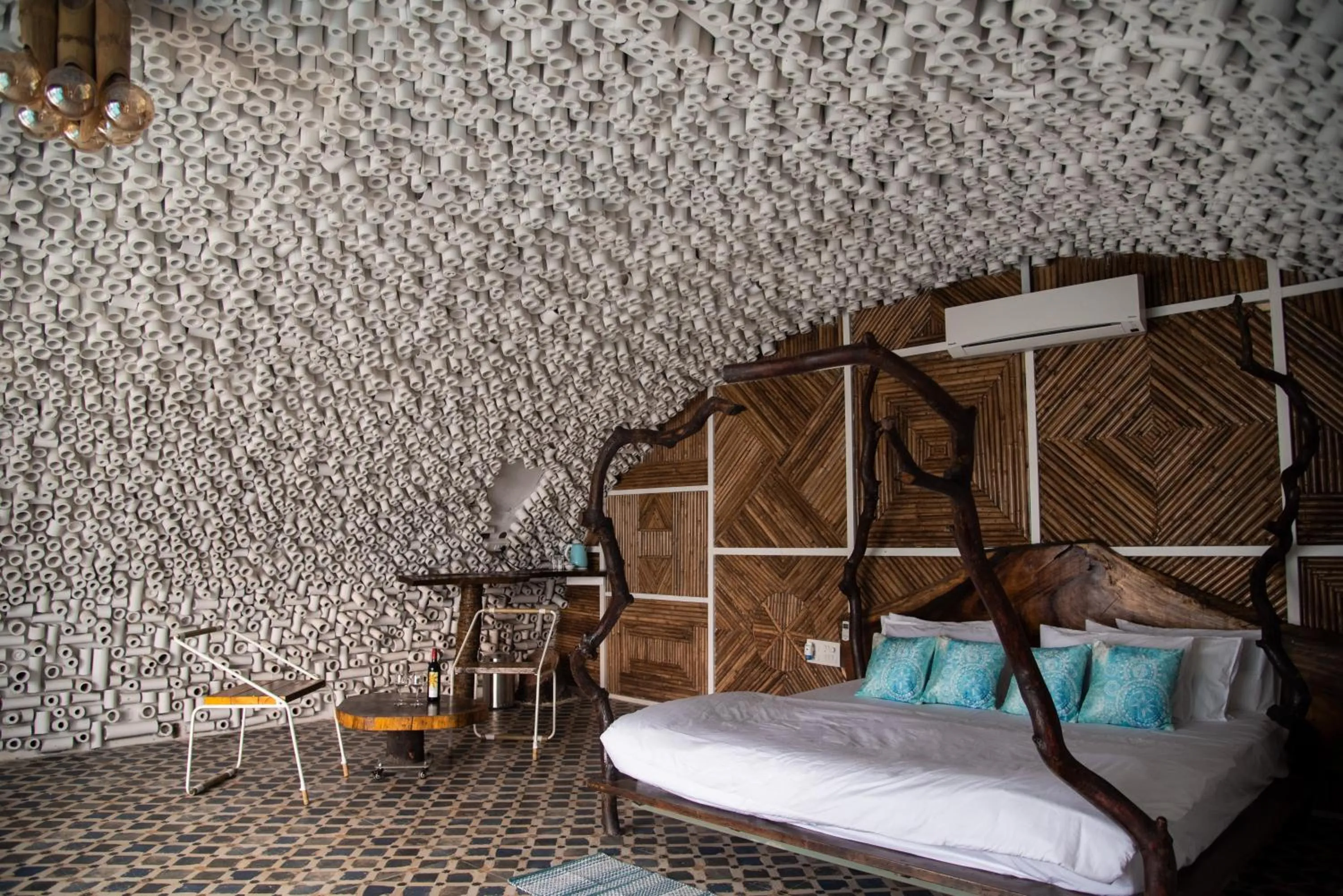 Bed in Obrigado by Craftels