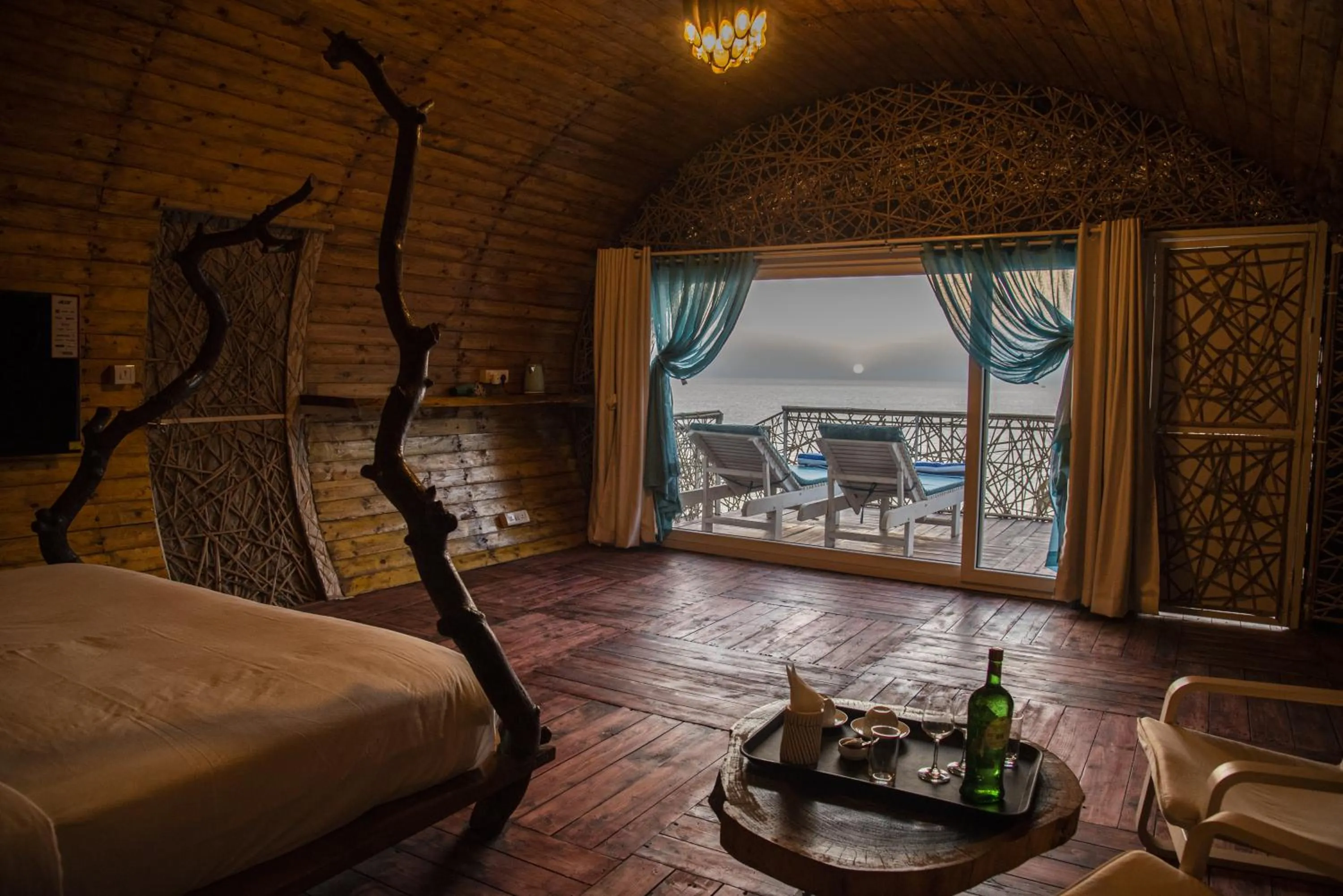 View (from property/room) in Obrigado by Craftels