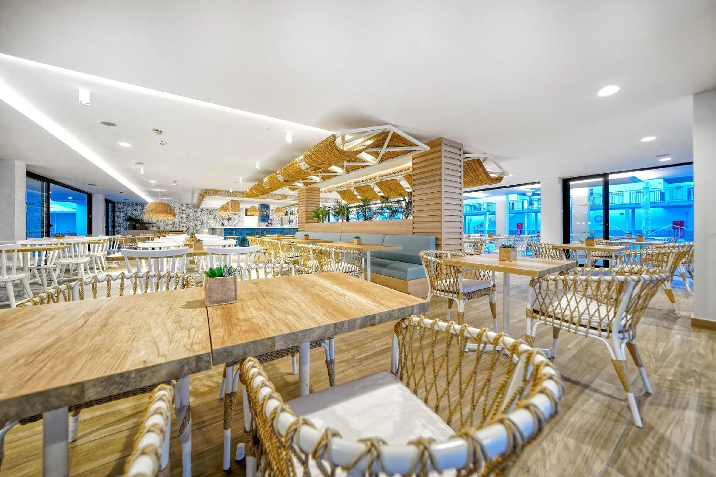 Broncemar Beach Suites