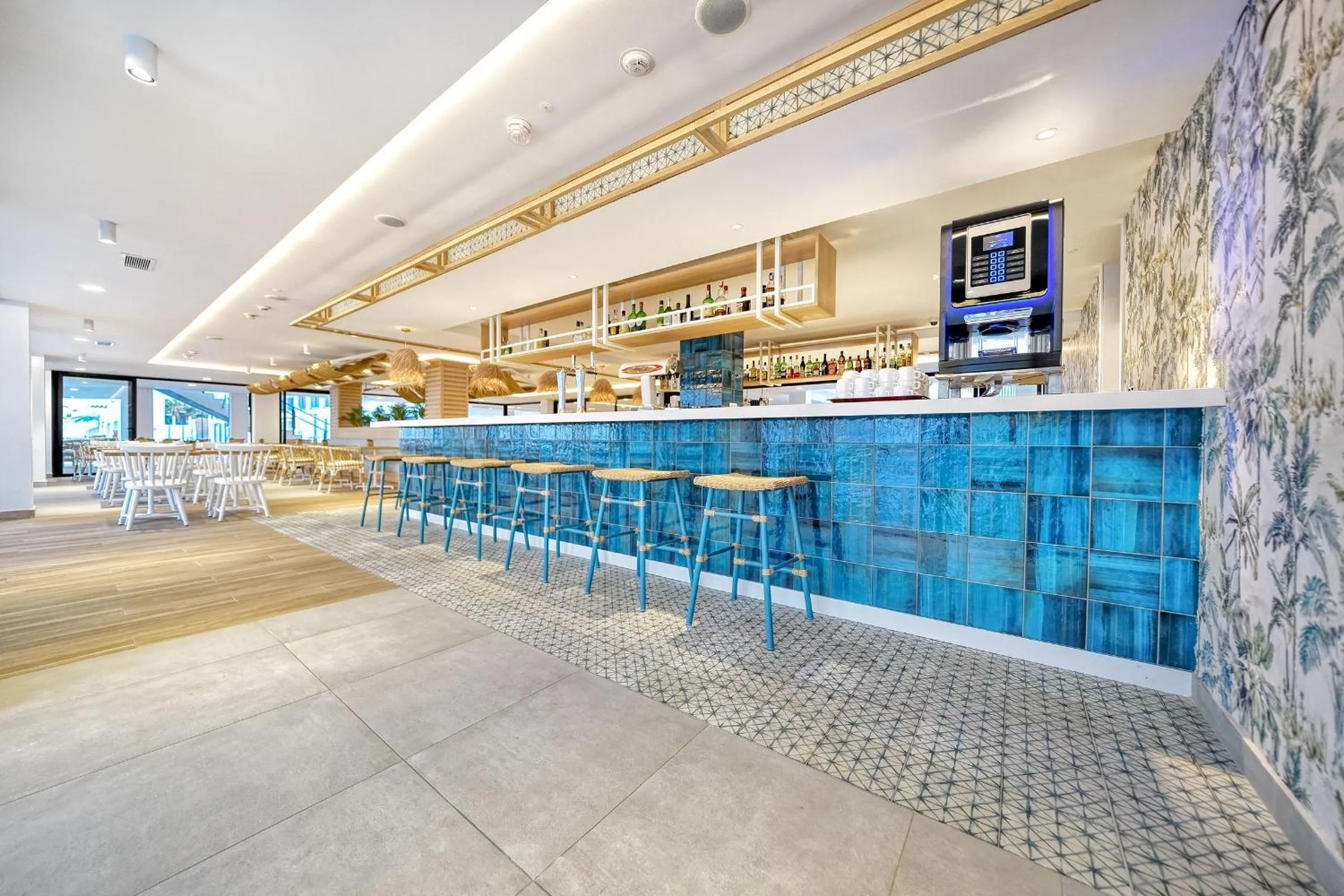 Broncemar Beach Suites