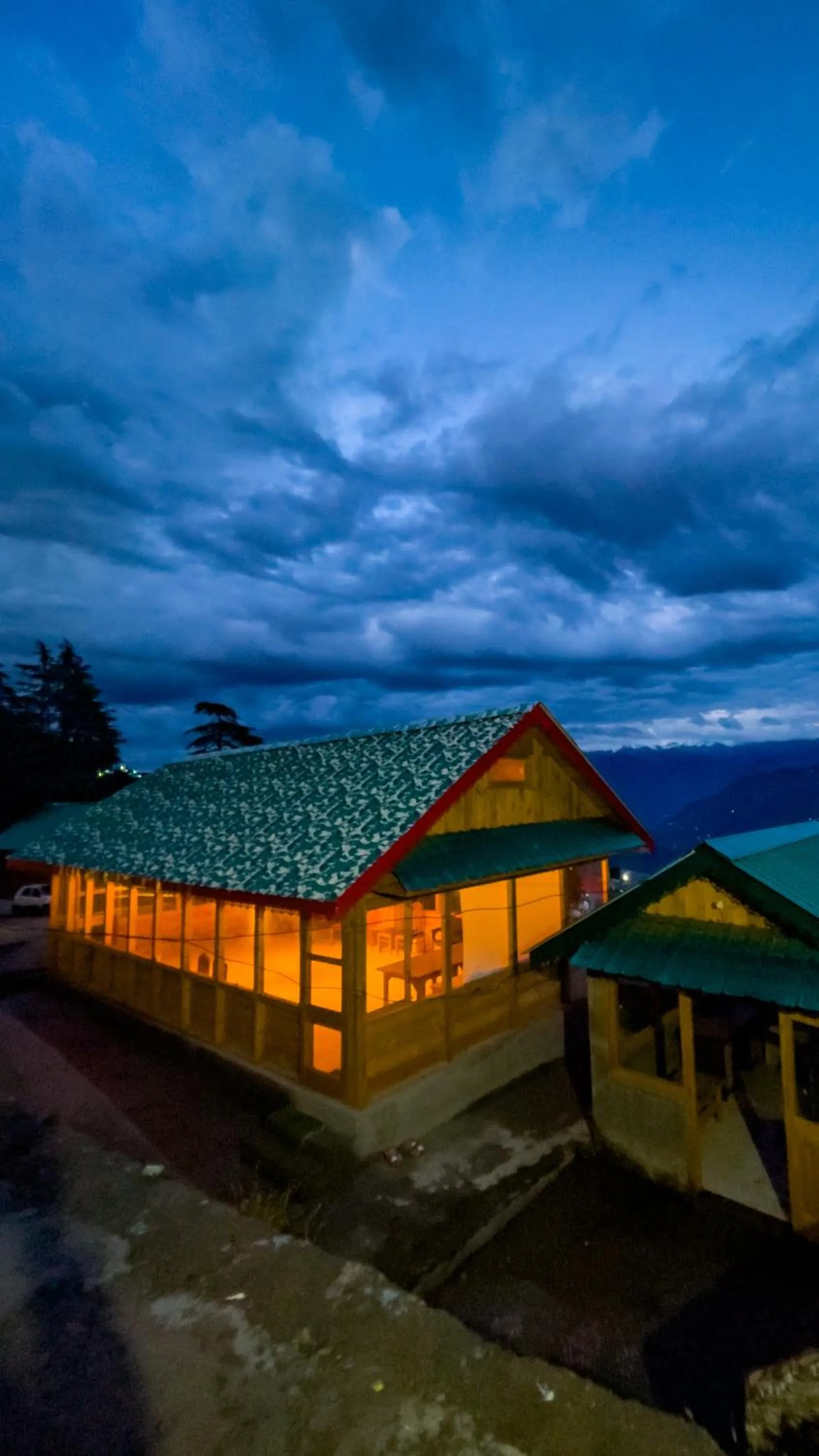 Property building in Wolfandwoods