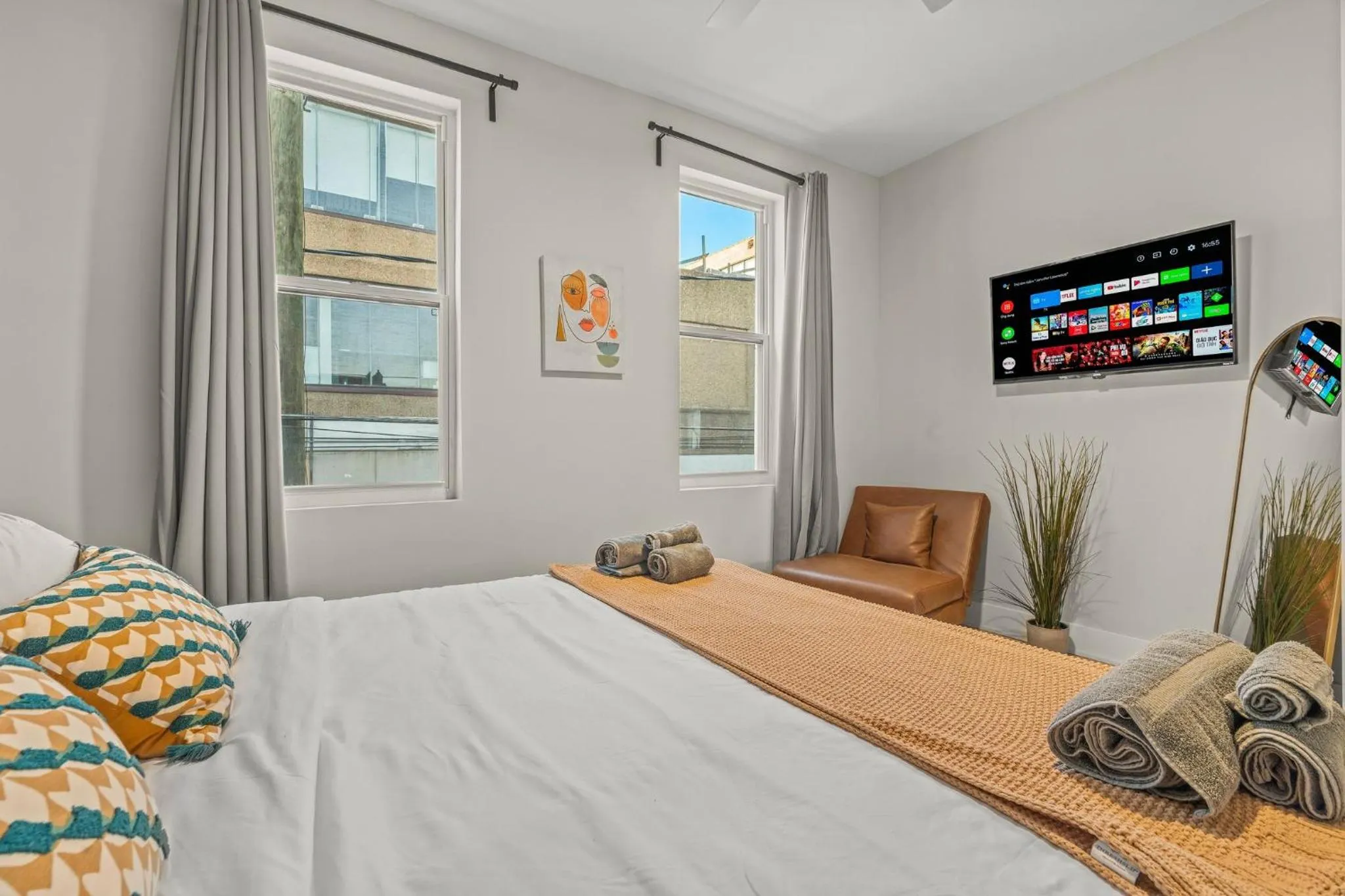 Bed in Kid-Friendly Fishtown Family Retreat with Game Room